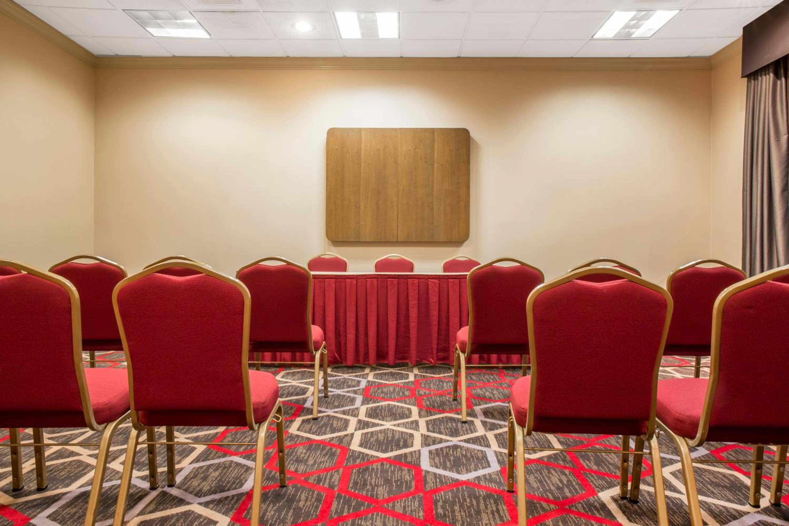 Lexington Vacations - Quality Inn Lexington -Horse Park - Property Image 15