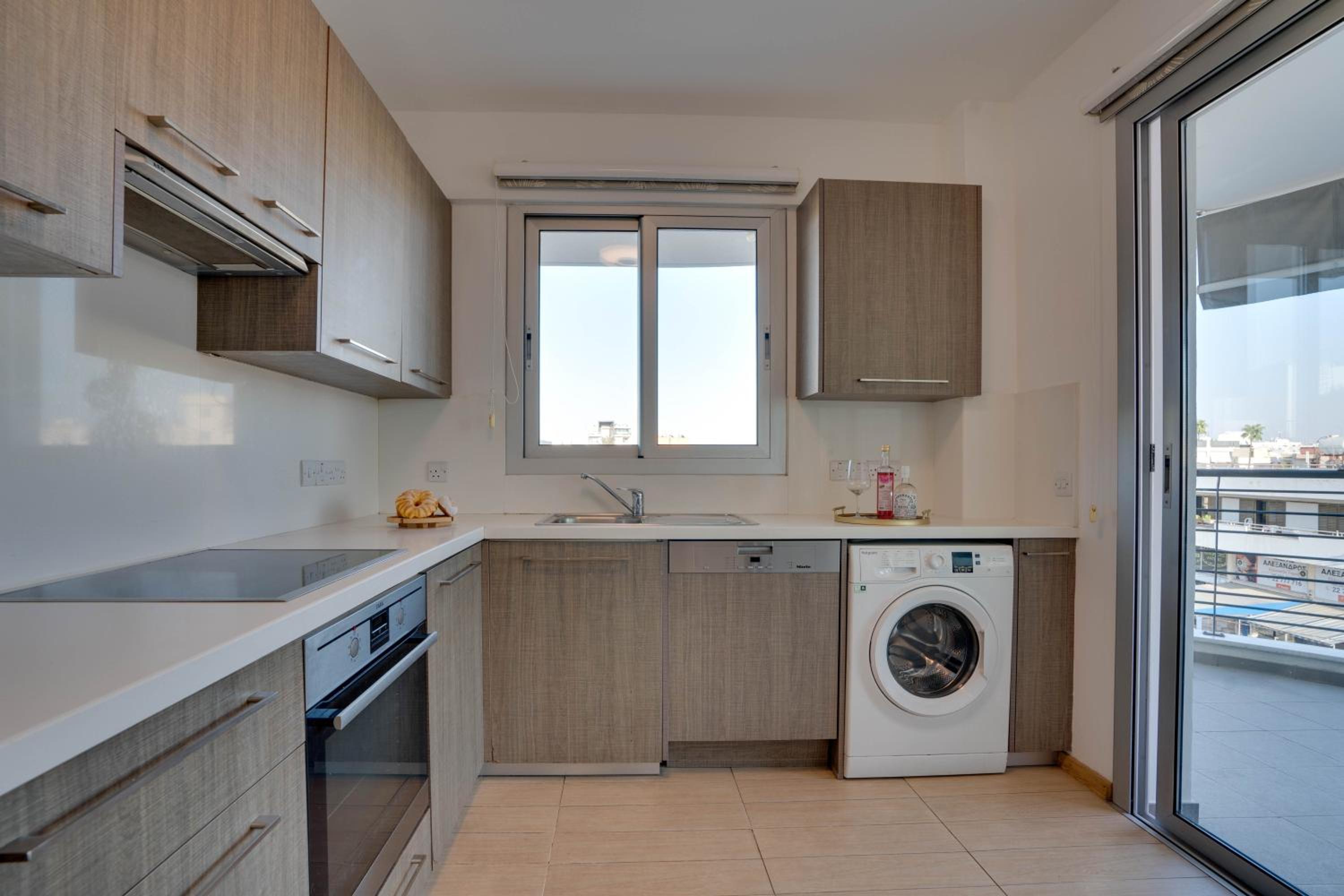 Spacious Modern 3bd Apt in Prestigious Engomi