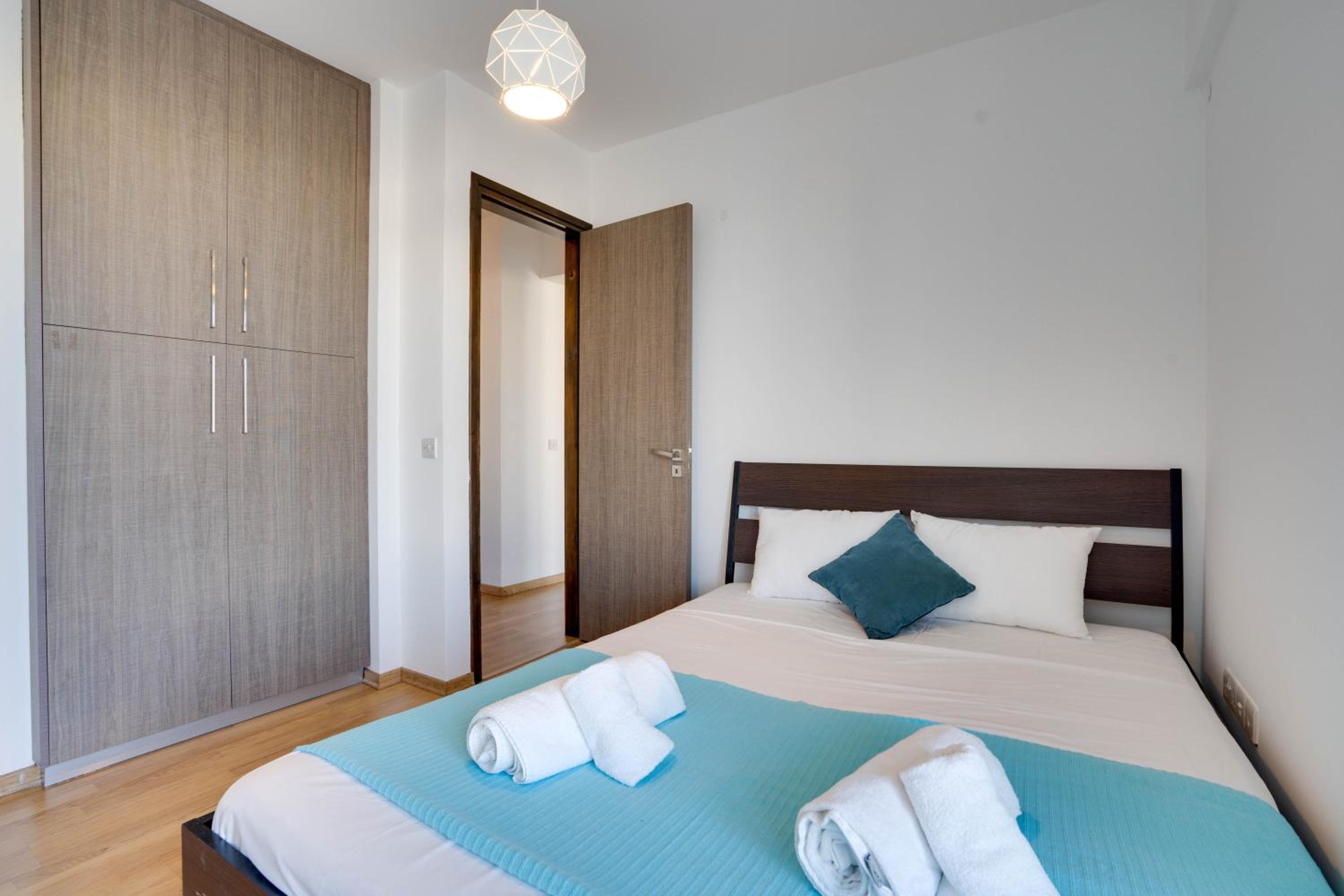 Spacious Modern 3bd Apt in Prestigious Engomi