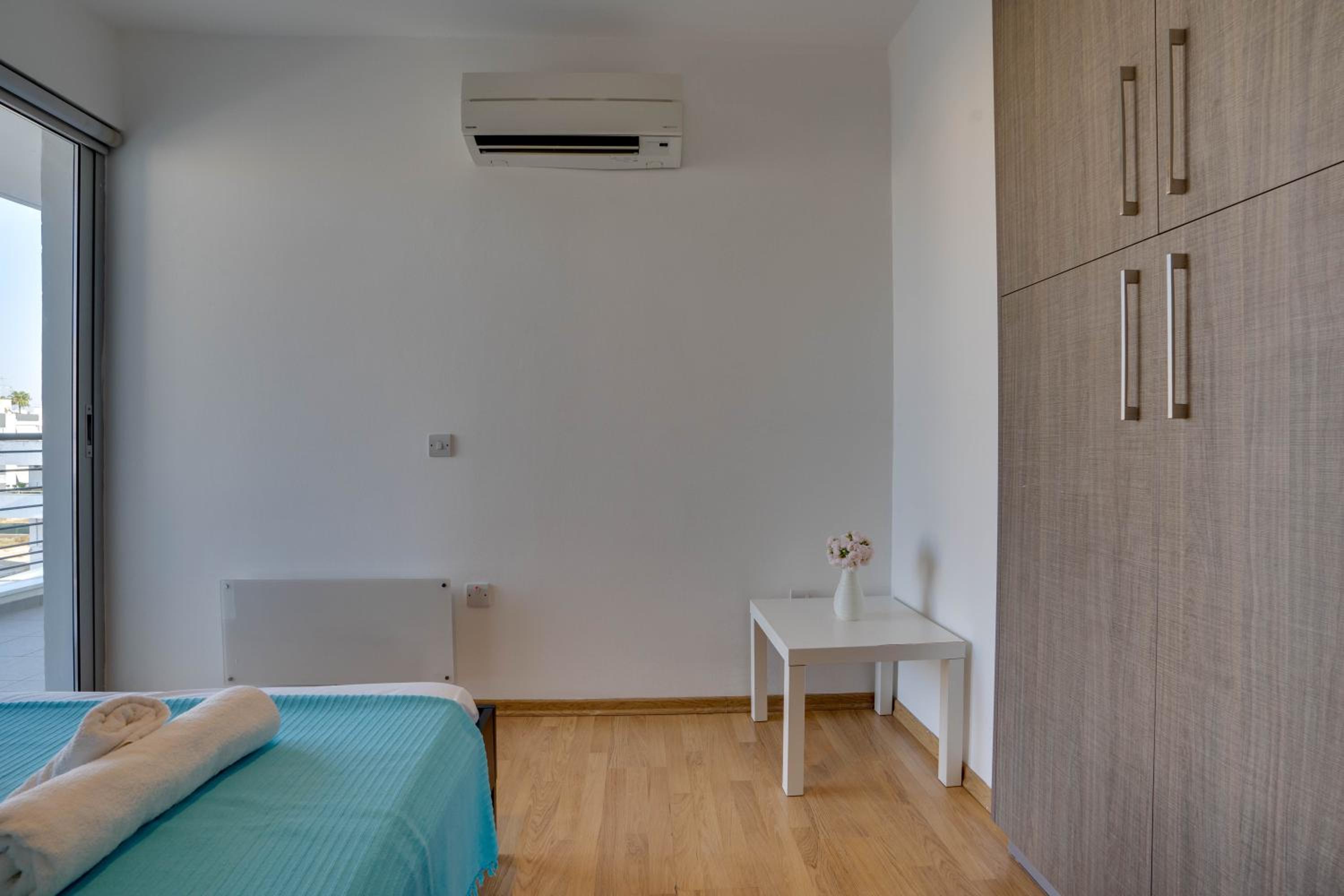 Spacious Modern 3bd Apt in Prestigious Engomi