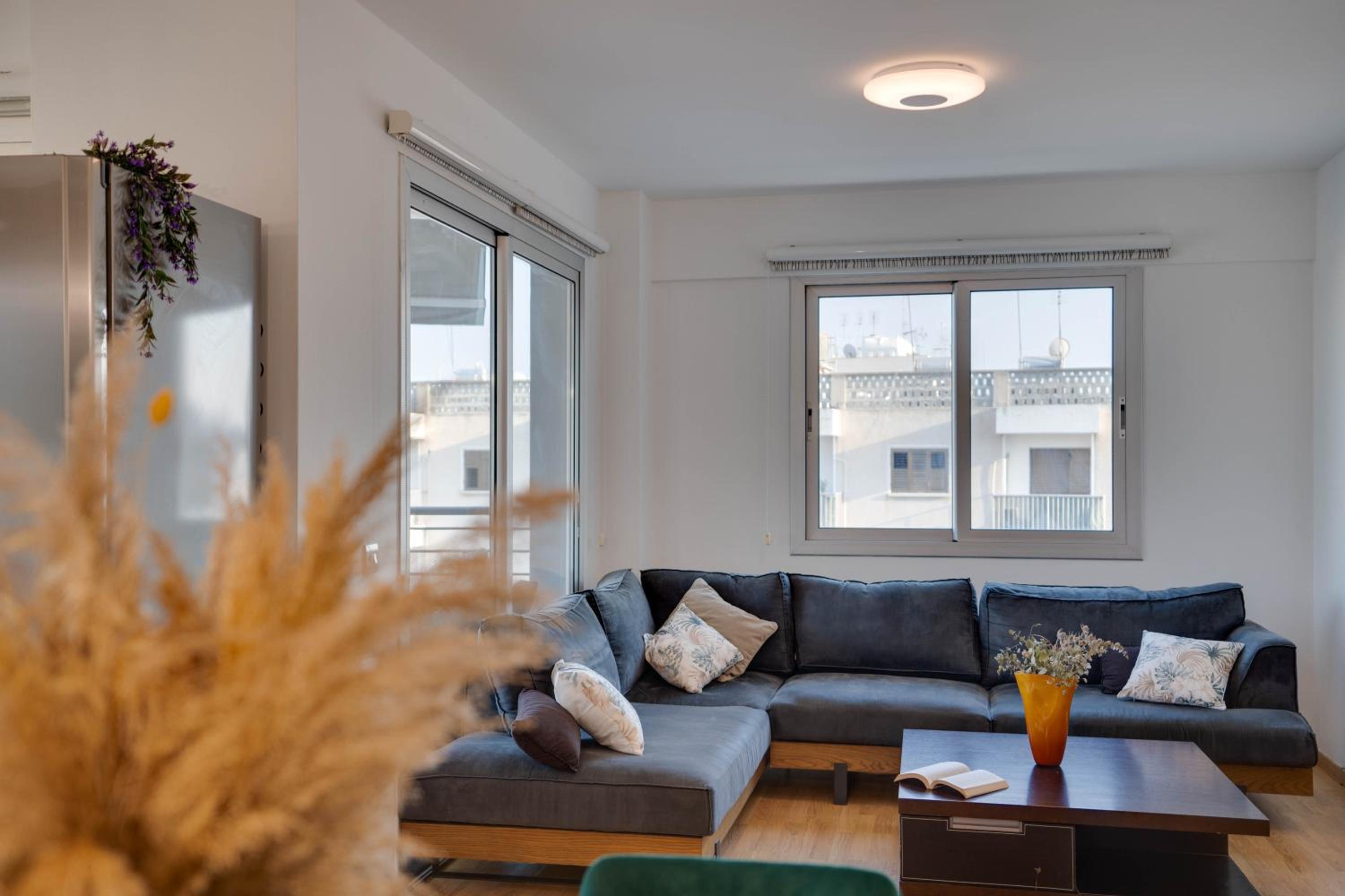 Spacious Modern 3bd Apt in Prestigious Engomi