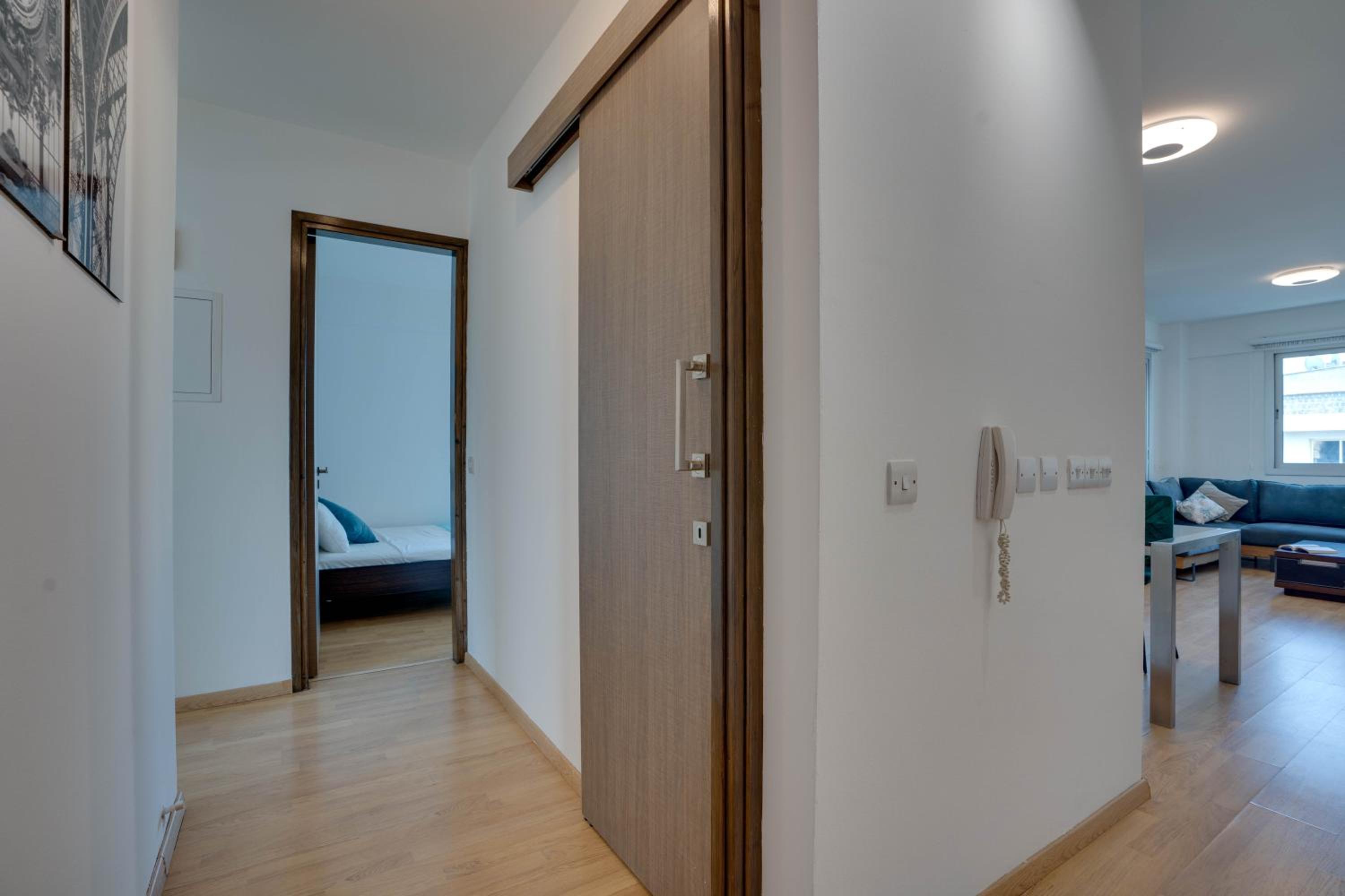 Spacious Modern 3bd Apt in Prestigious Engomi