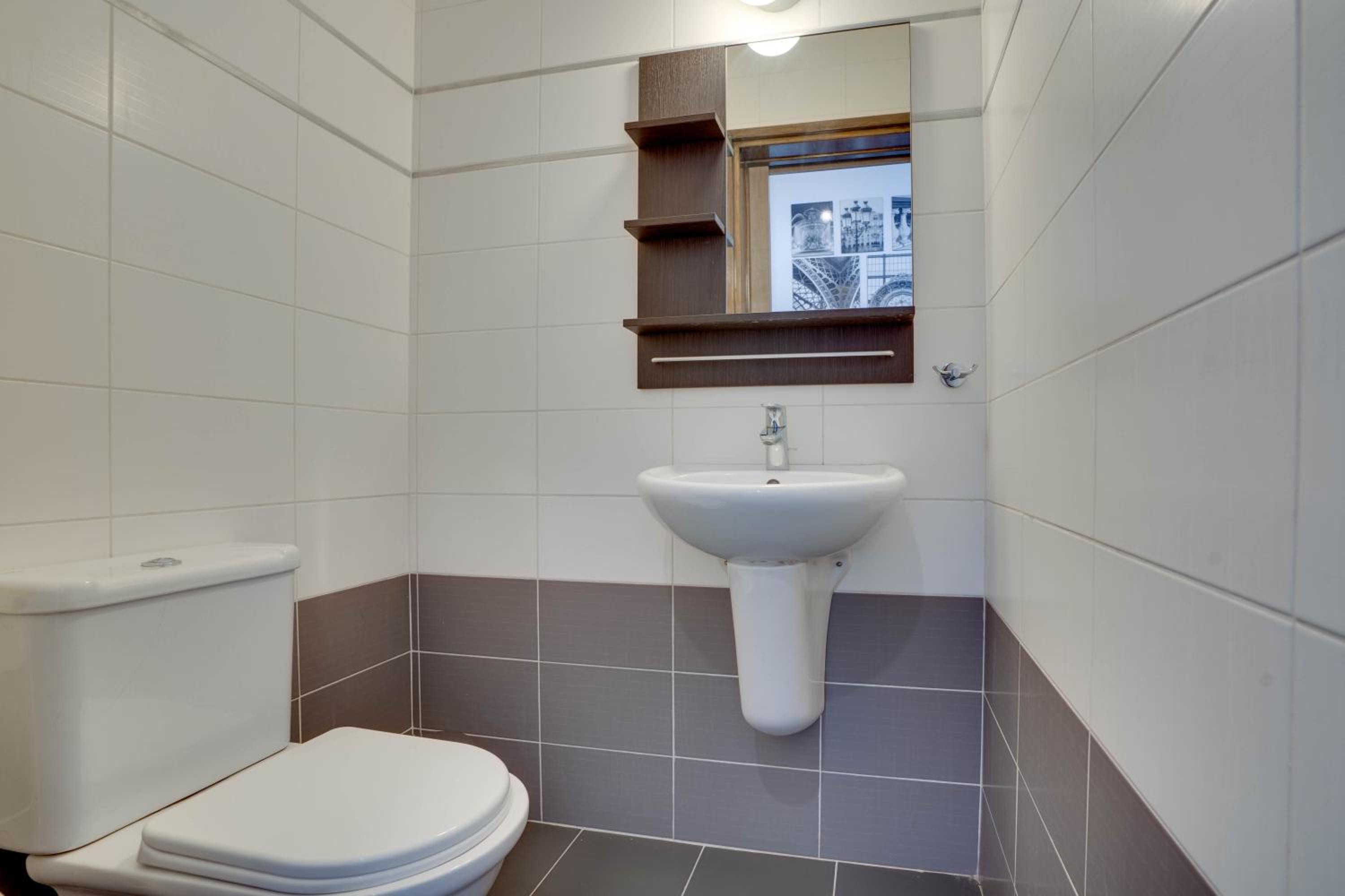 Spacious Modern 3bd Apt in Prestigious Engomi