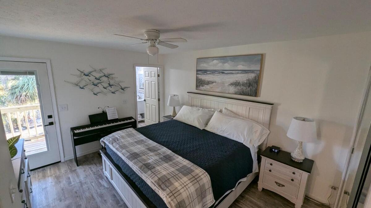 Double Take! Renovated Vacation Home