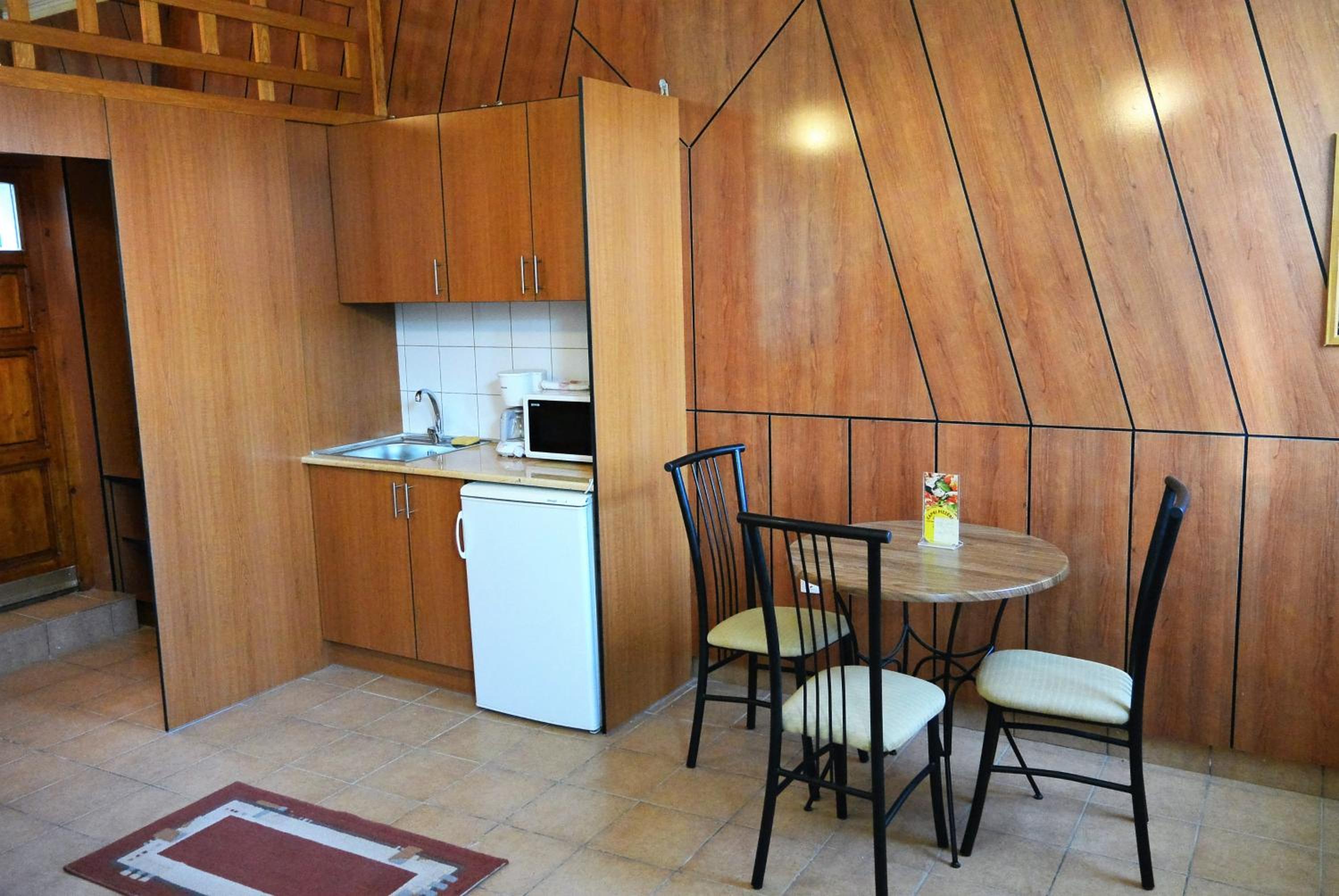 Sasi Apartmanház