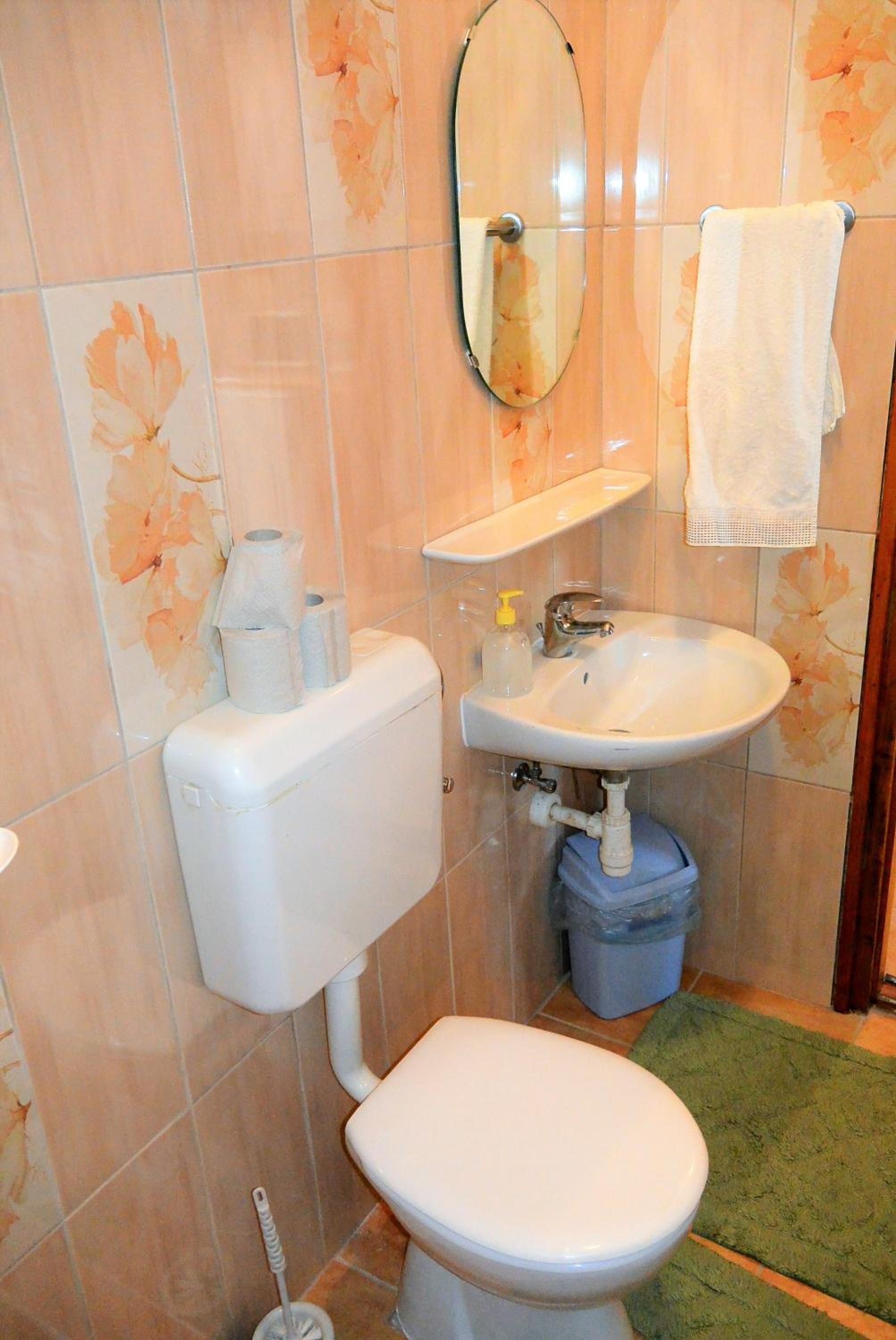 Sasi Apartmanház
