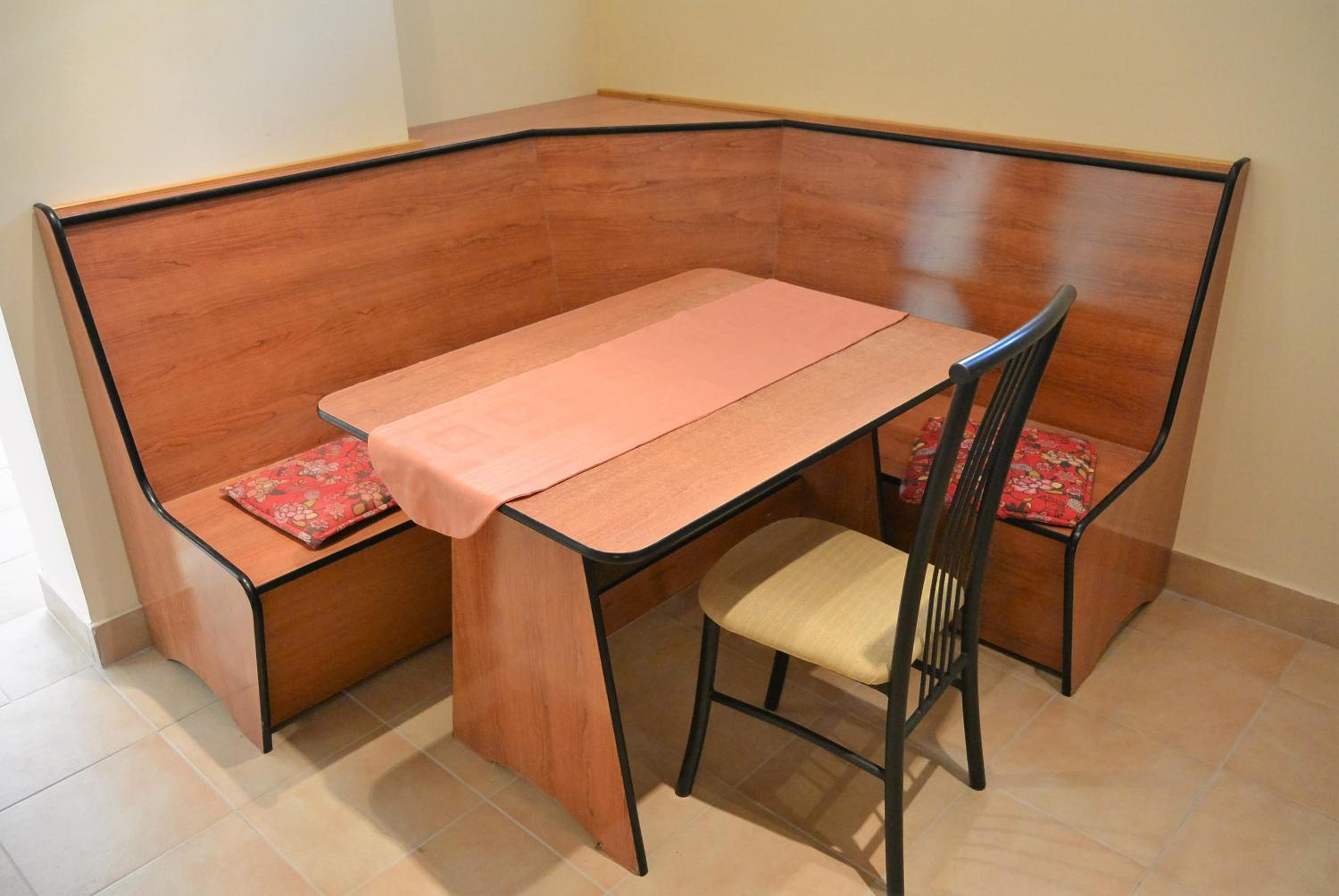 Sasi Apartmanház