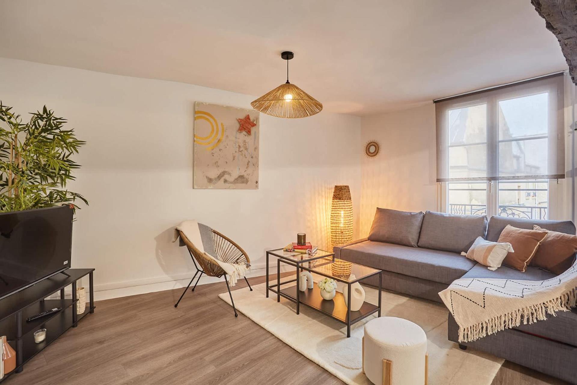 Superb apartment in the center of Paris by Stusioprestige