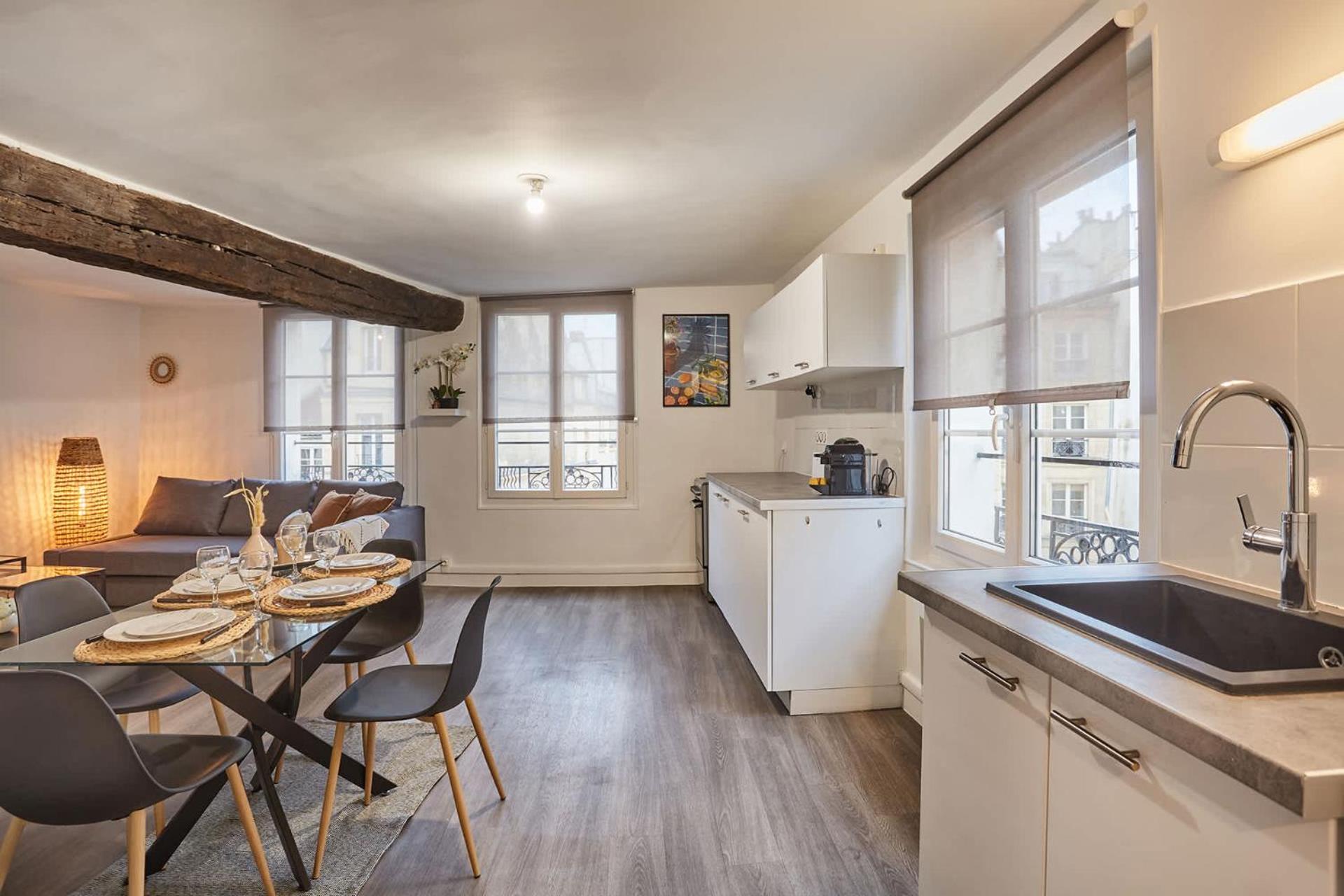 Superb apartment in the center of Paris by Stusioprestige
