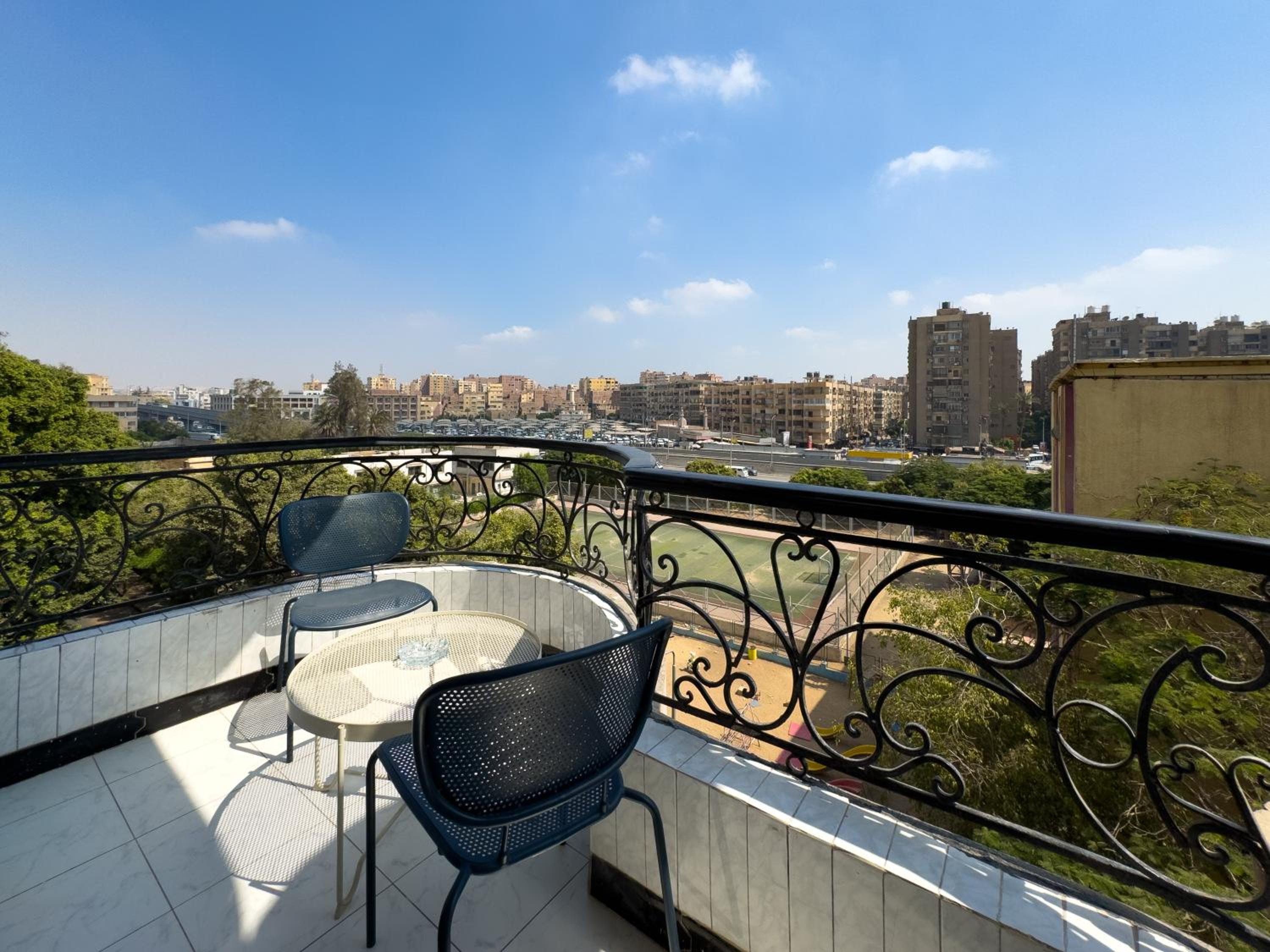 Cozy vintage duplex Khan -khan luxe residence pyramids view