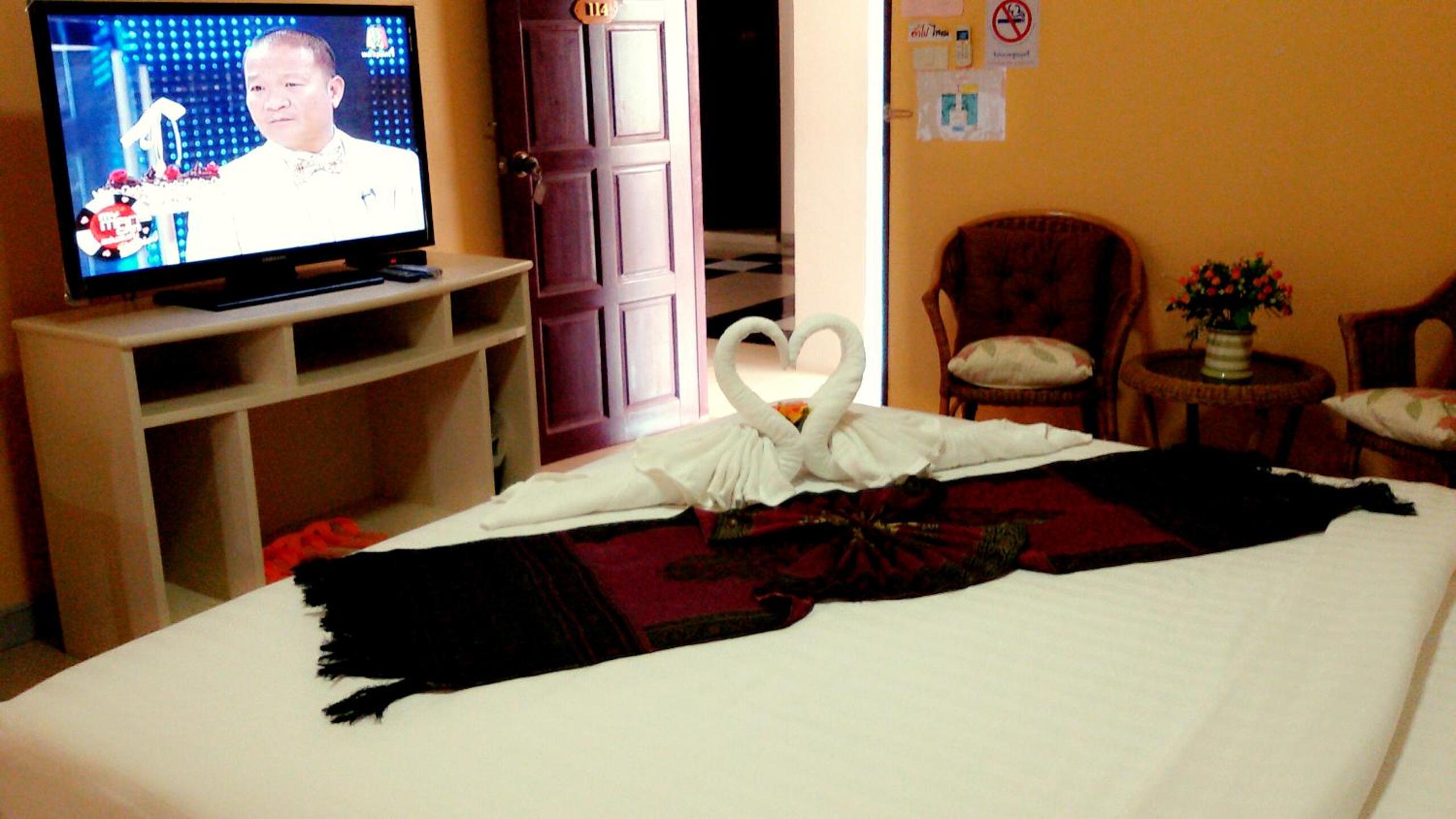 Photo 8