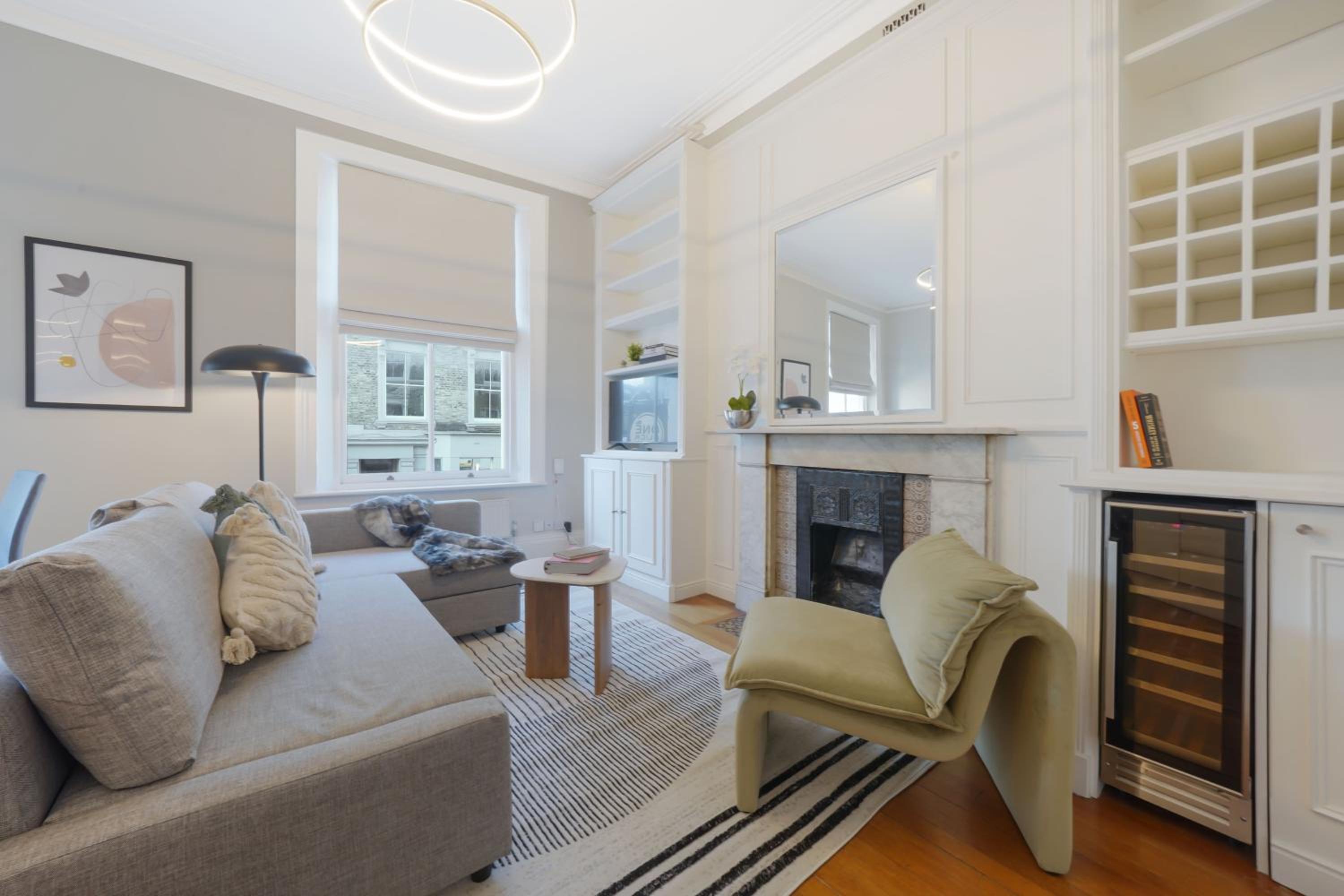 Chic 1 Bed Terrace Apartment in Notting Hill FREE WIFI by City Stay Aparts London