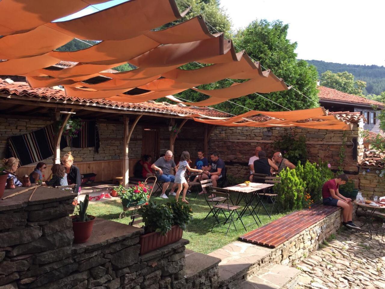 Guest House Dimcho Kehaia's Cafe
