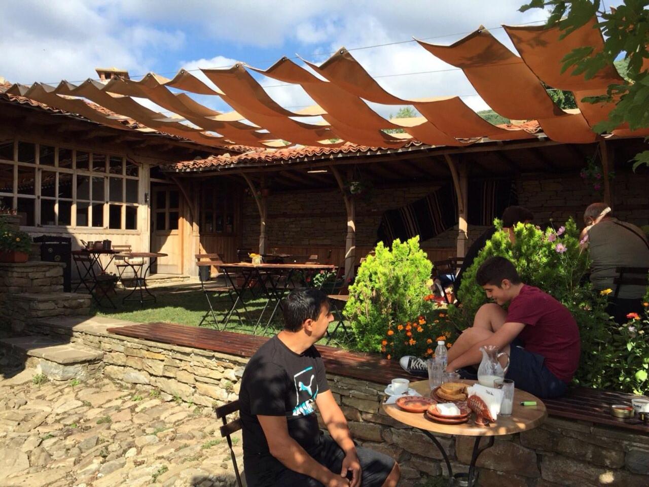 Guest House Dimcho Kehaia's Cafe