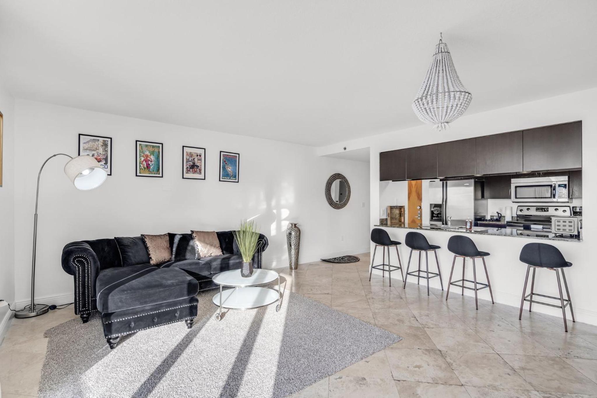 Best views, 2 balconies, 2 bedrooms, pool, gym, parking