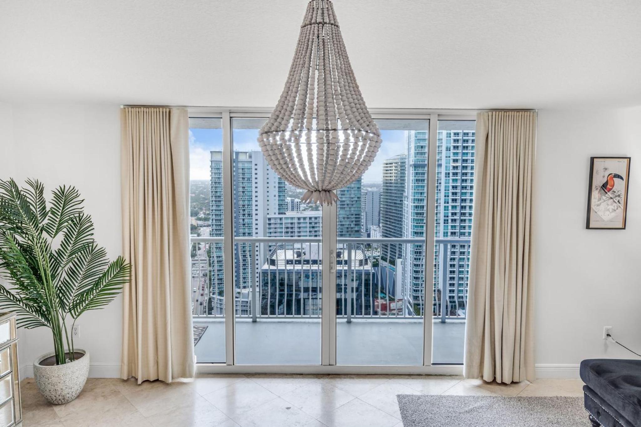 Best views, 2 balconies, 2 bedrooms, pool, gym, parking