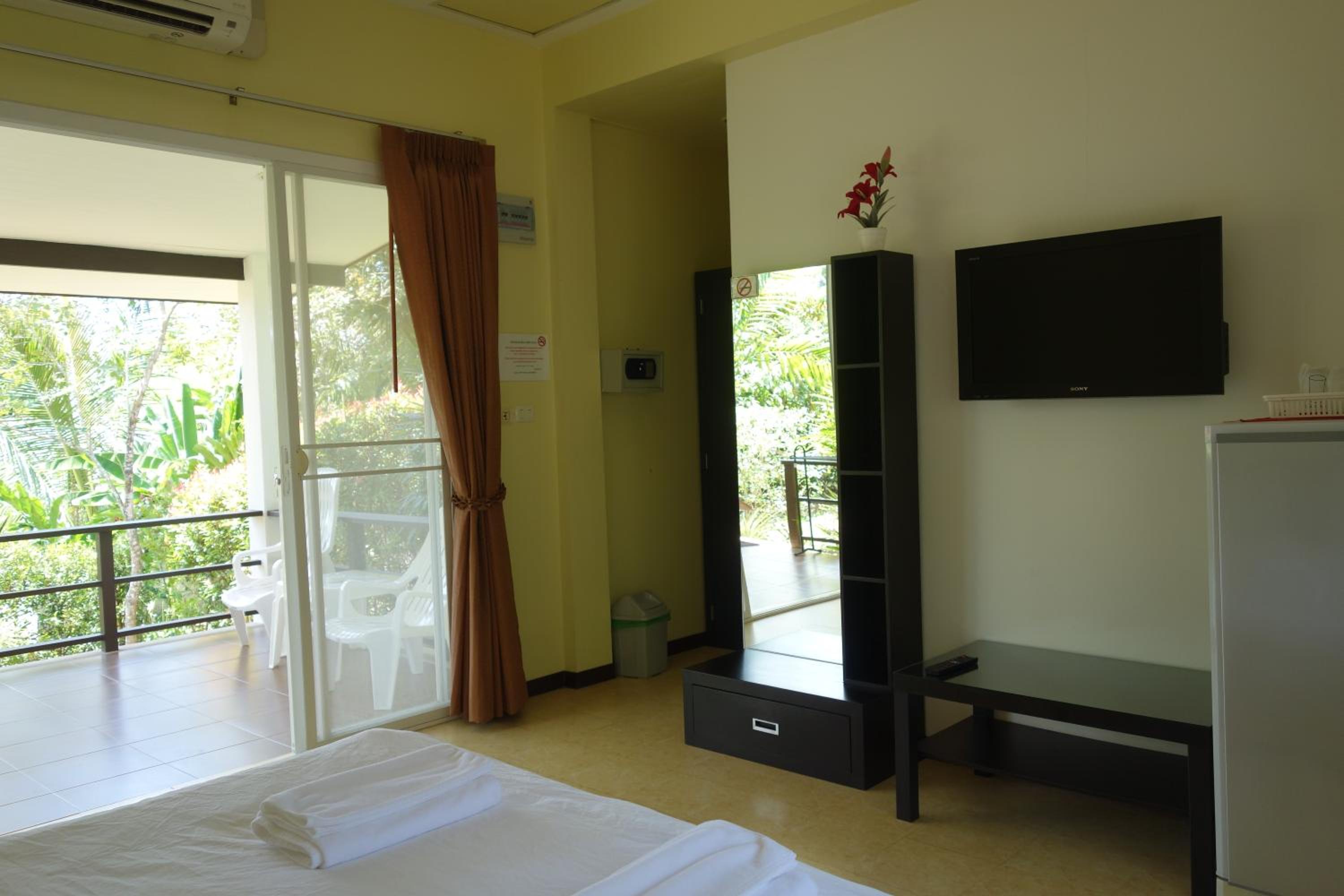 Khaolak Hillside Villa