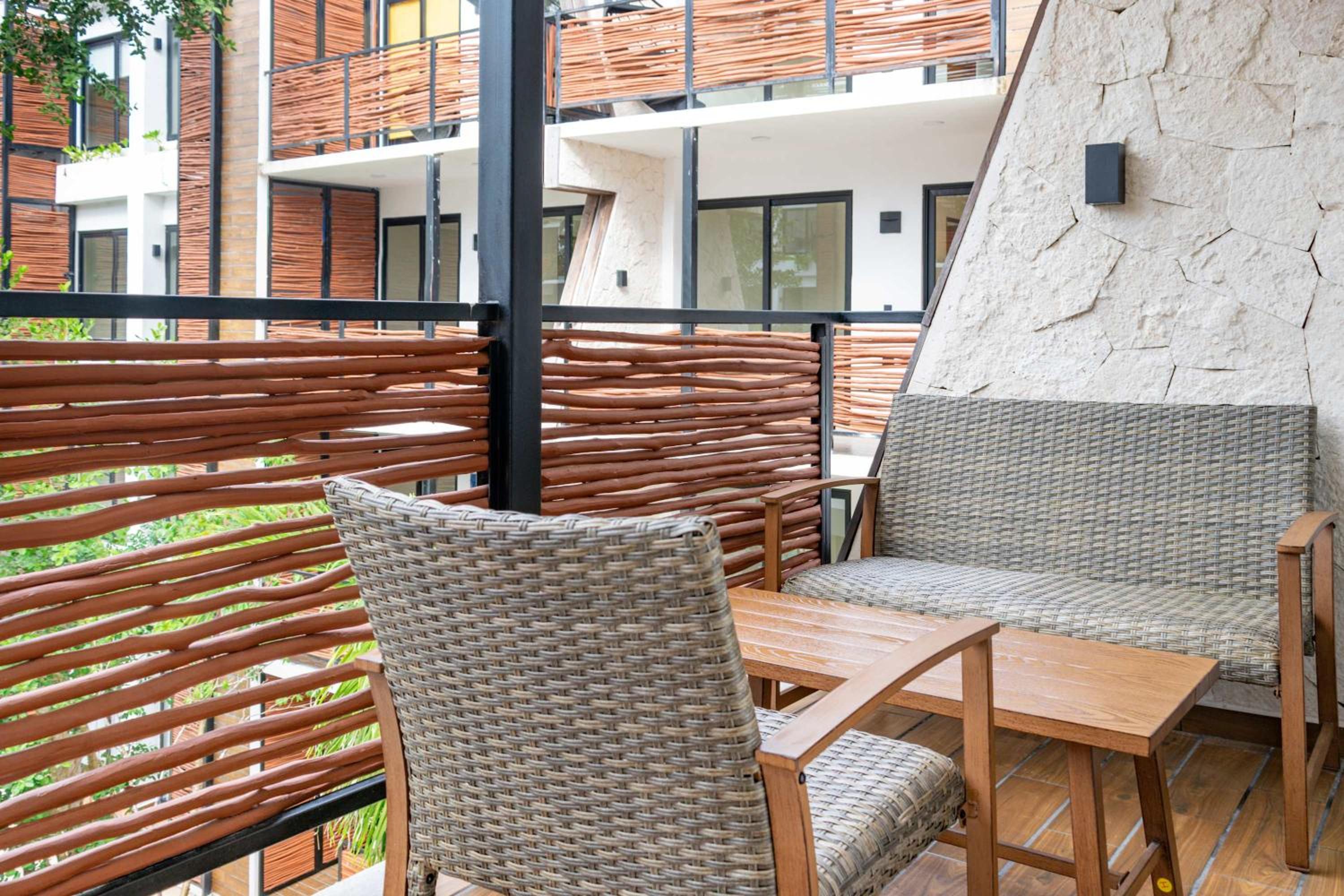 Pool & Rooftop in Tulum 2 Bedrooms Apartment