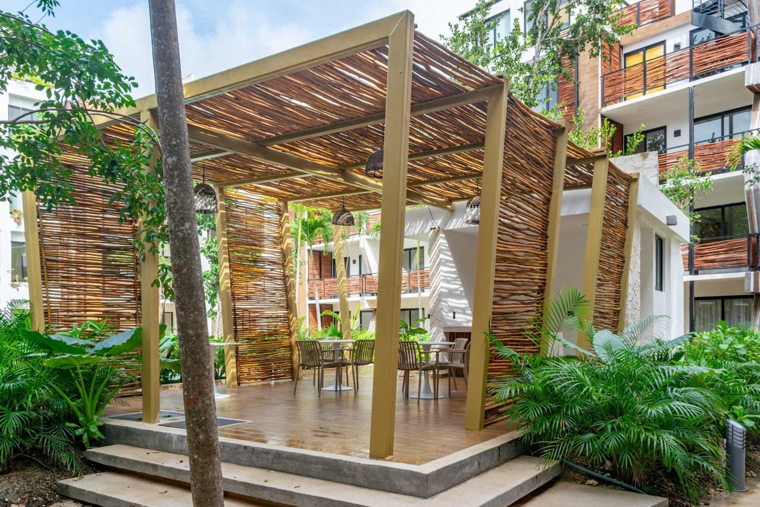 Pool & Rooftop in Tulum 2 Bedrooms Apartment