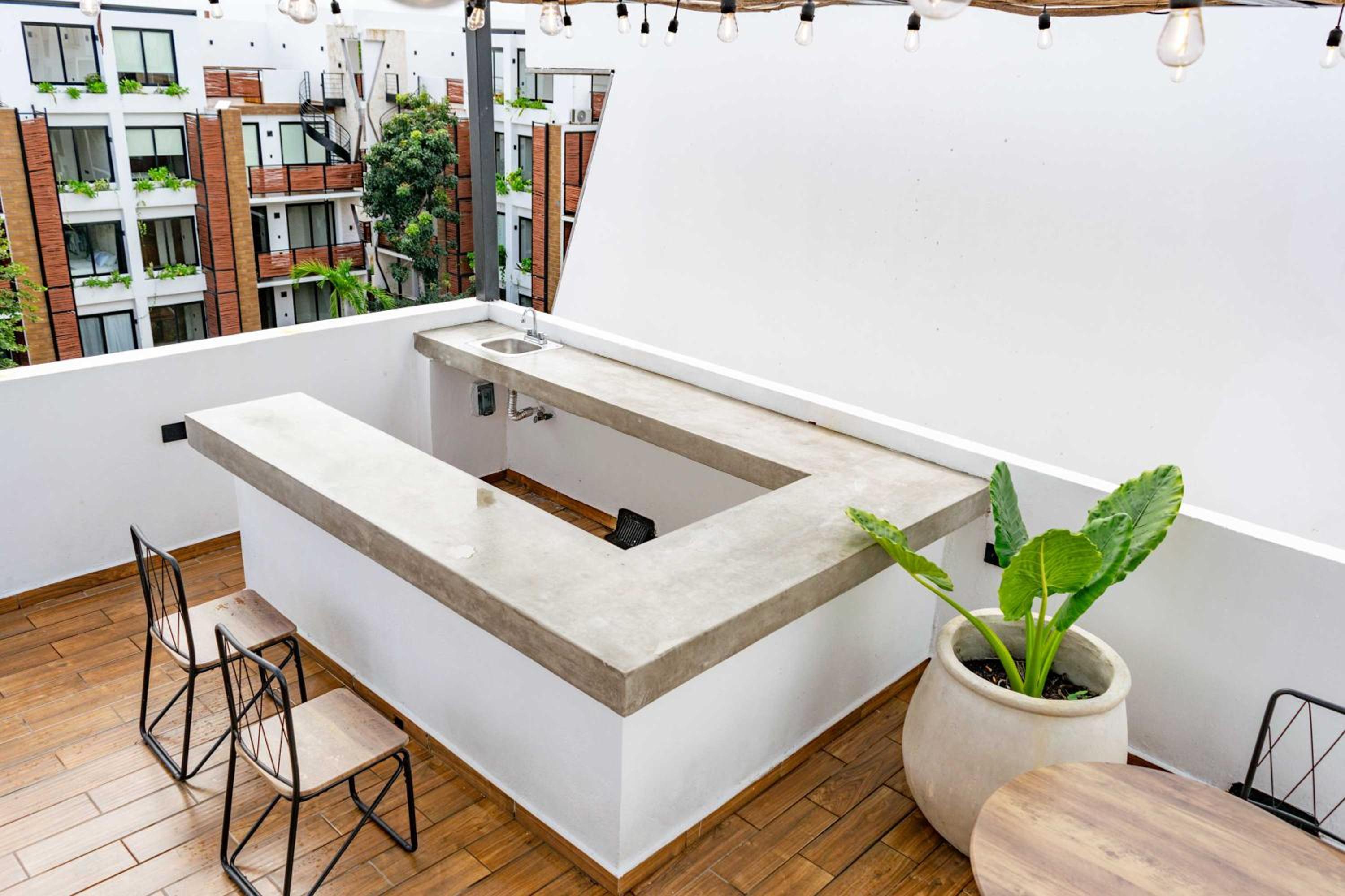 Pool & Rooftop in Tulum 2 Bedrooms Apartment