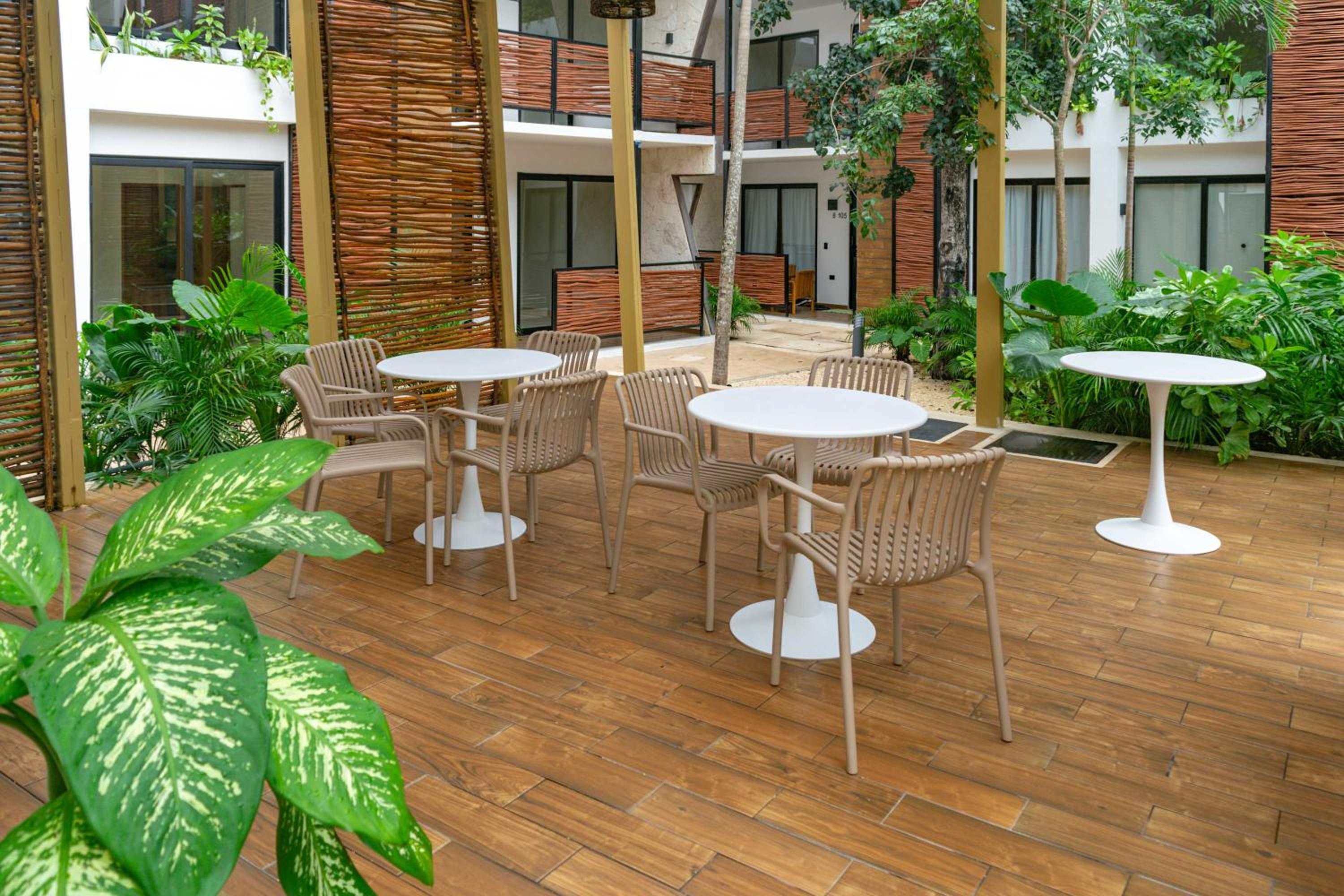 Pool & Rooftop in Tulum 2 Bedrooms Apartment