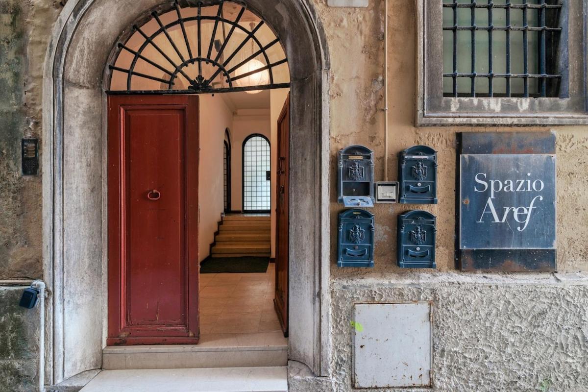 HOST4U - LOGGIA Square Apartment in Brescia City Center Piazza della Loggia & Piazza Vittoria