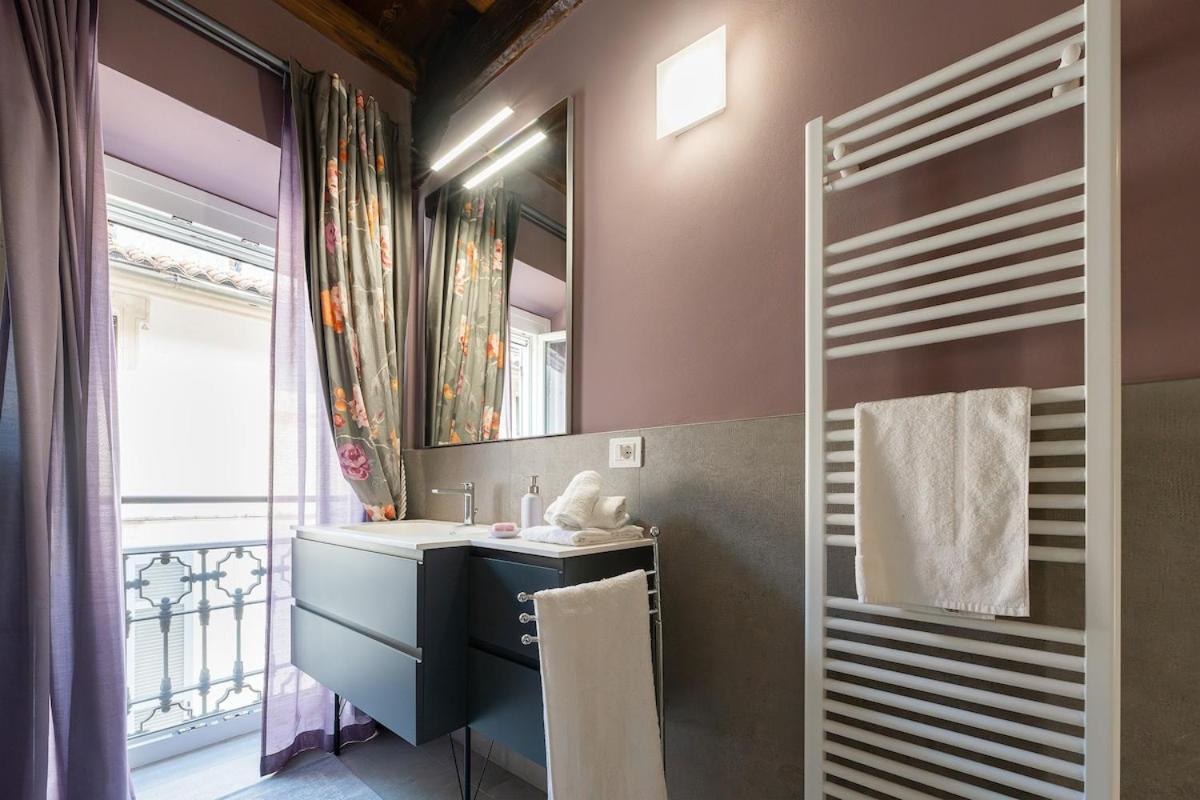 Happy Days - Pavia City - by Host4U -