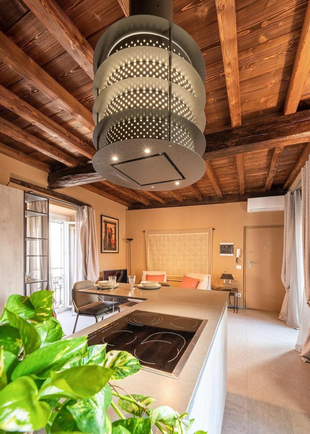 Happy Days - Pavia City - by Host4U -