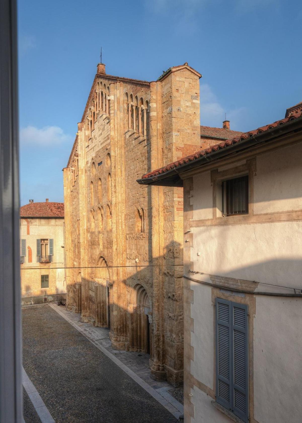 Happy Days - Pavia City - by Host4U -