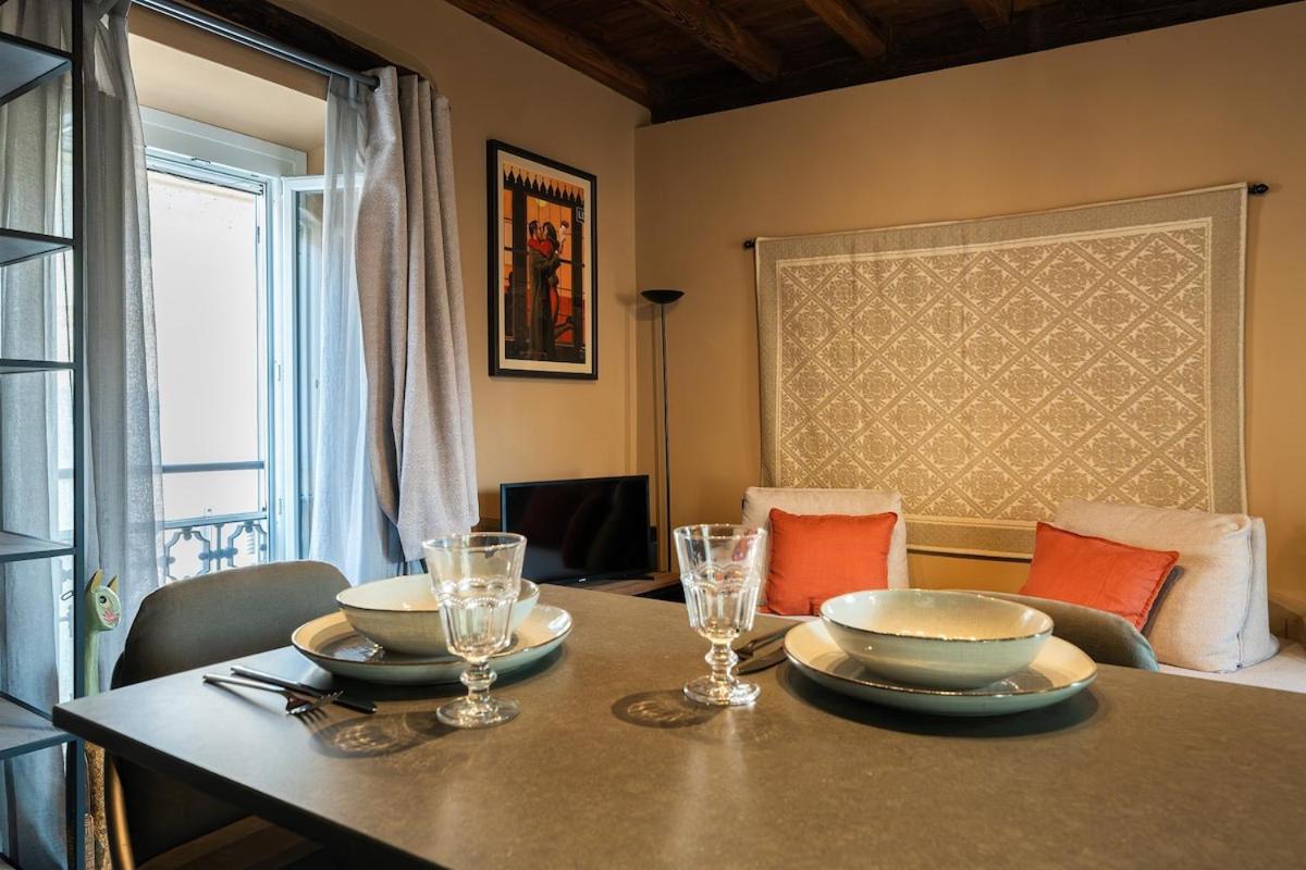 Happy Days - Pavia City - by Host4U -