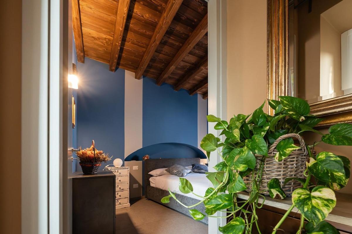 Happy Days - Pavia City - by Host4U -