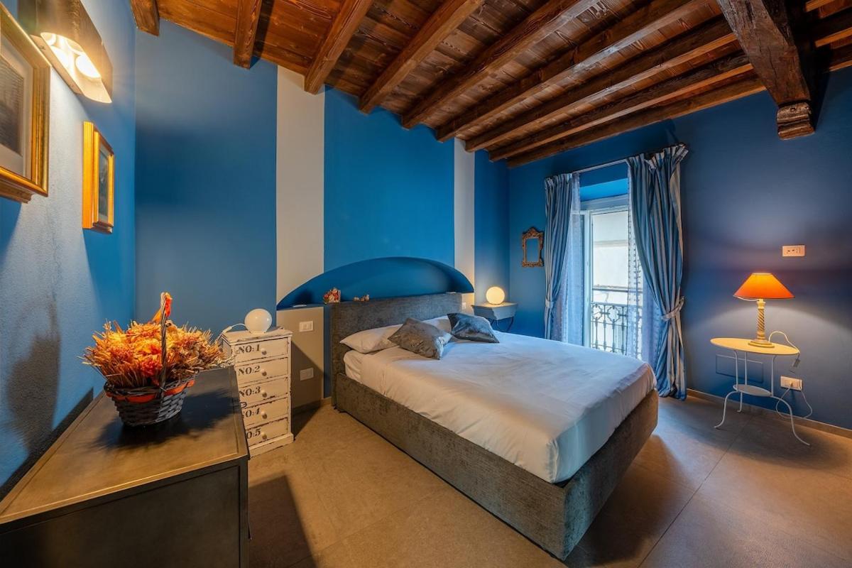 Happy Days - Pavia City - by Host4U -