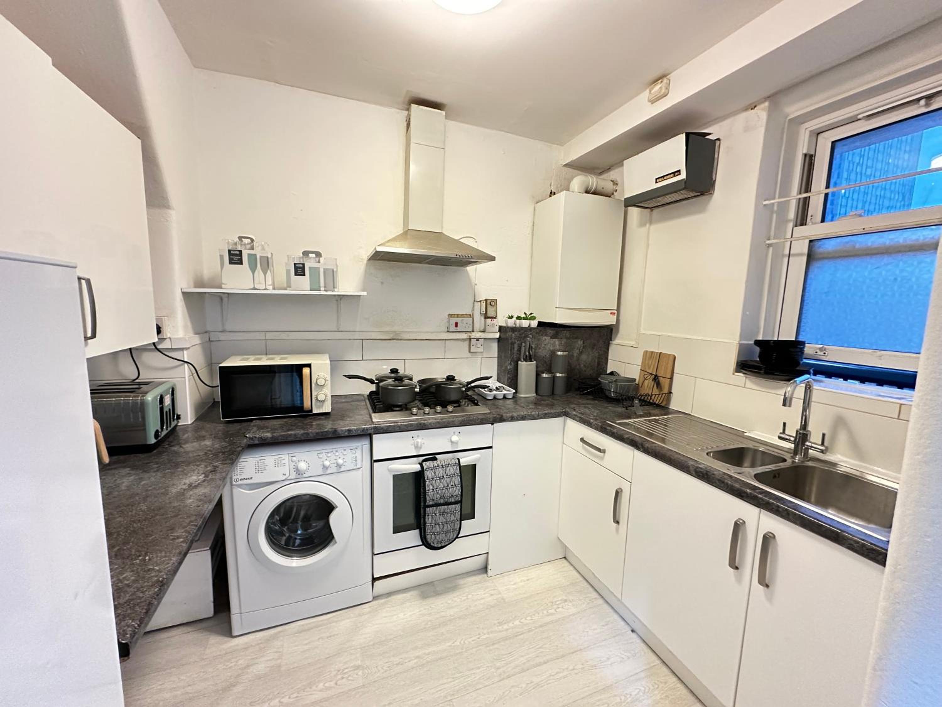 Flat in Aldgate East, London