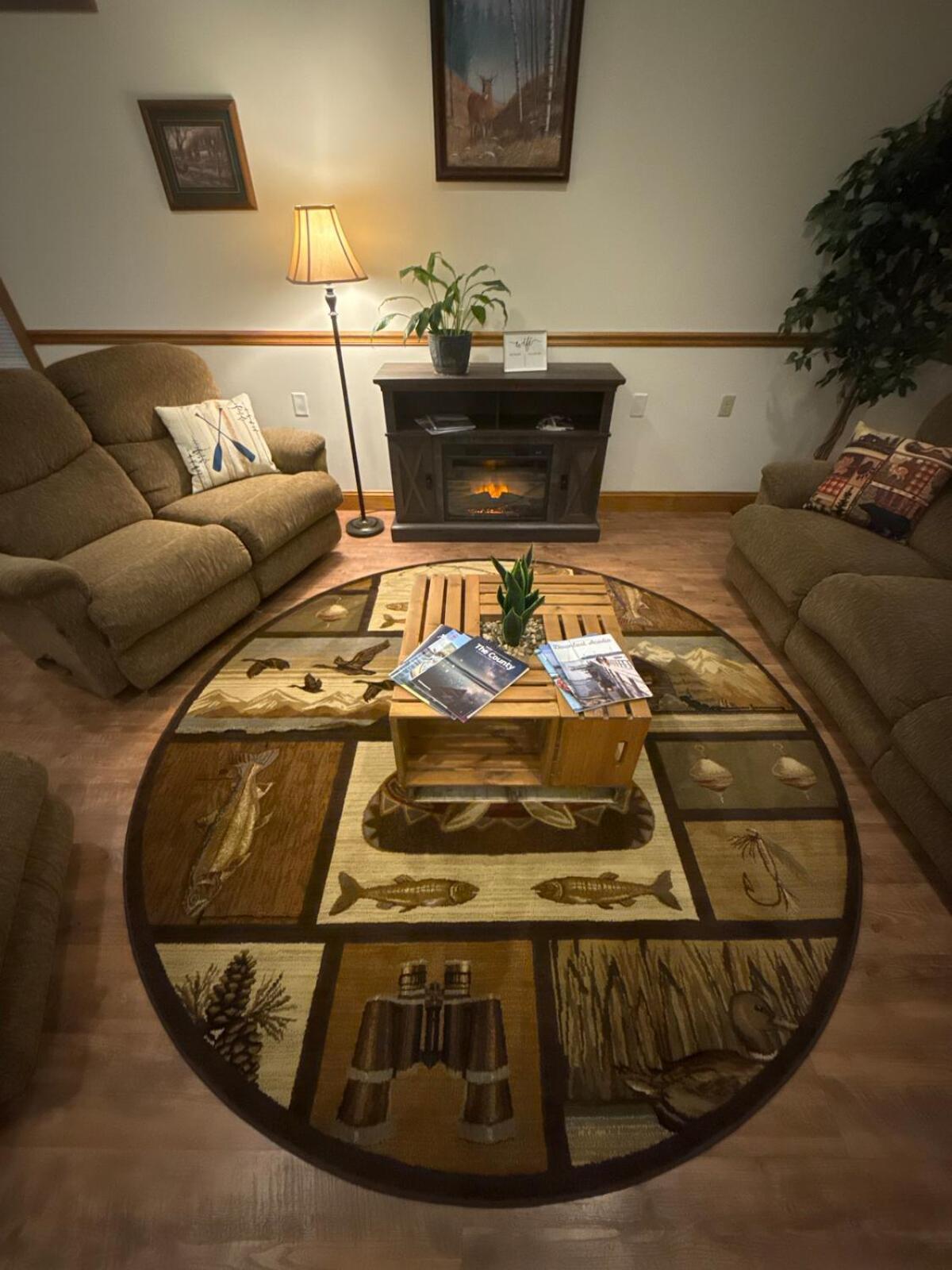 Prime Northern Maine Snowmobiling Retreat with Full Kitchen & Winter Trails Access