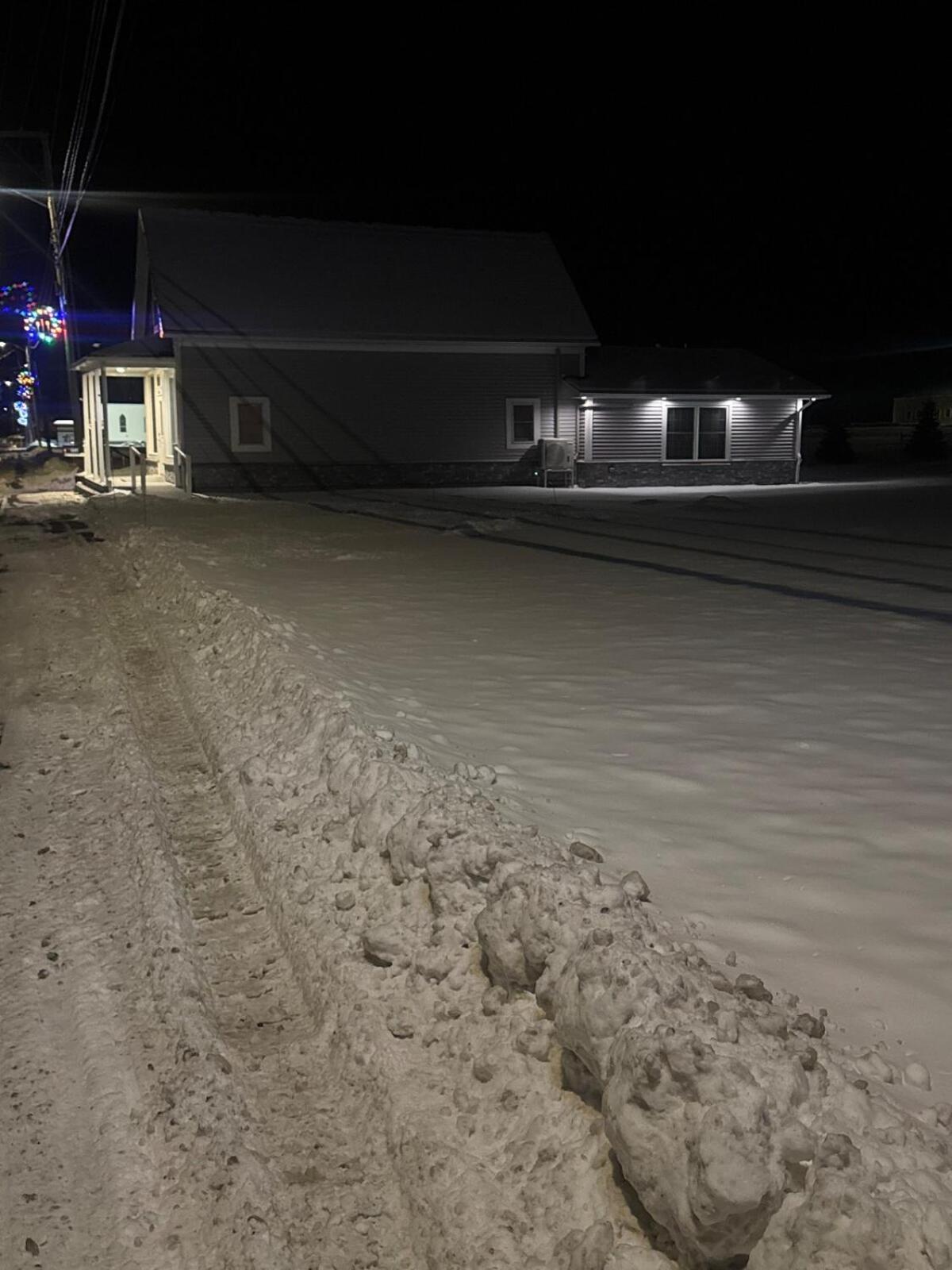Prime Northern Maine Snowmobiling Retreat with Full Kitchen & Winter Trails Access