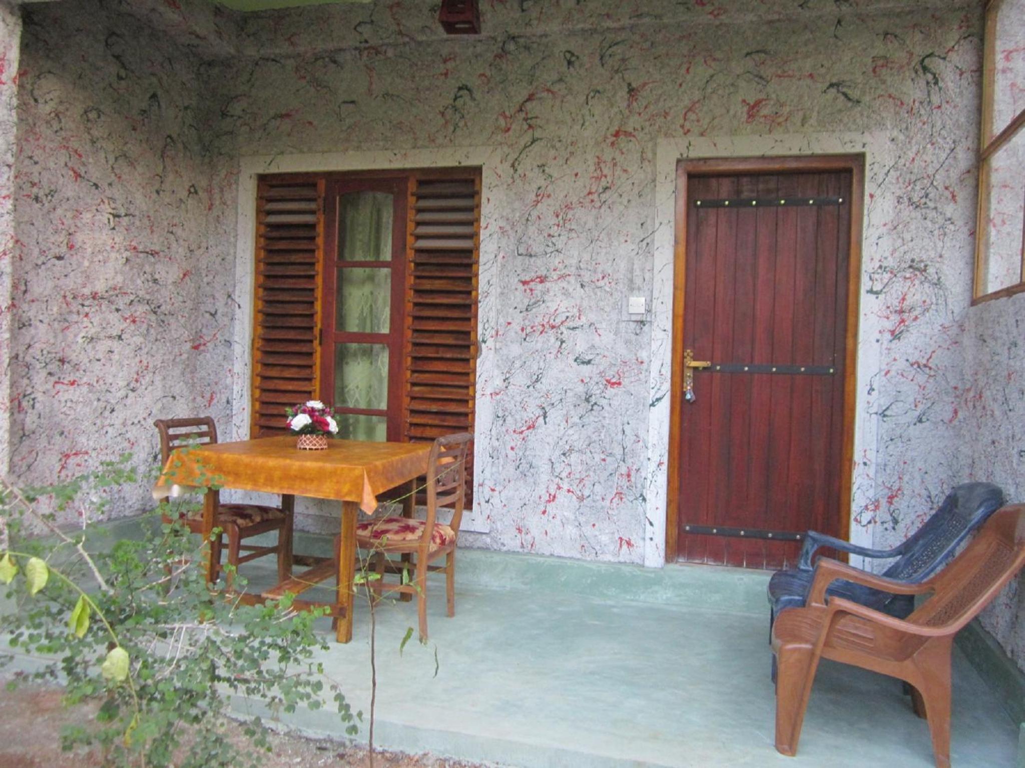 Sigiriya Vee Guest