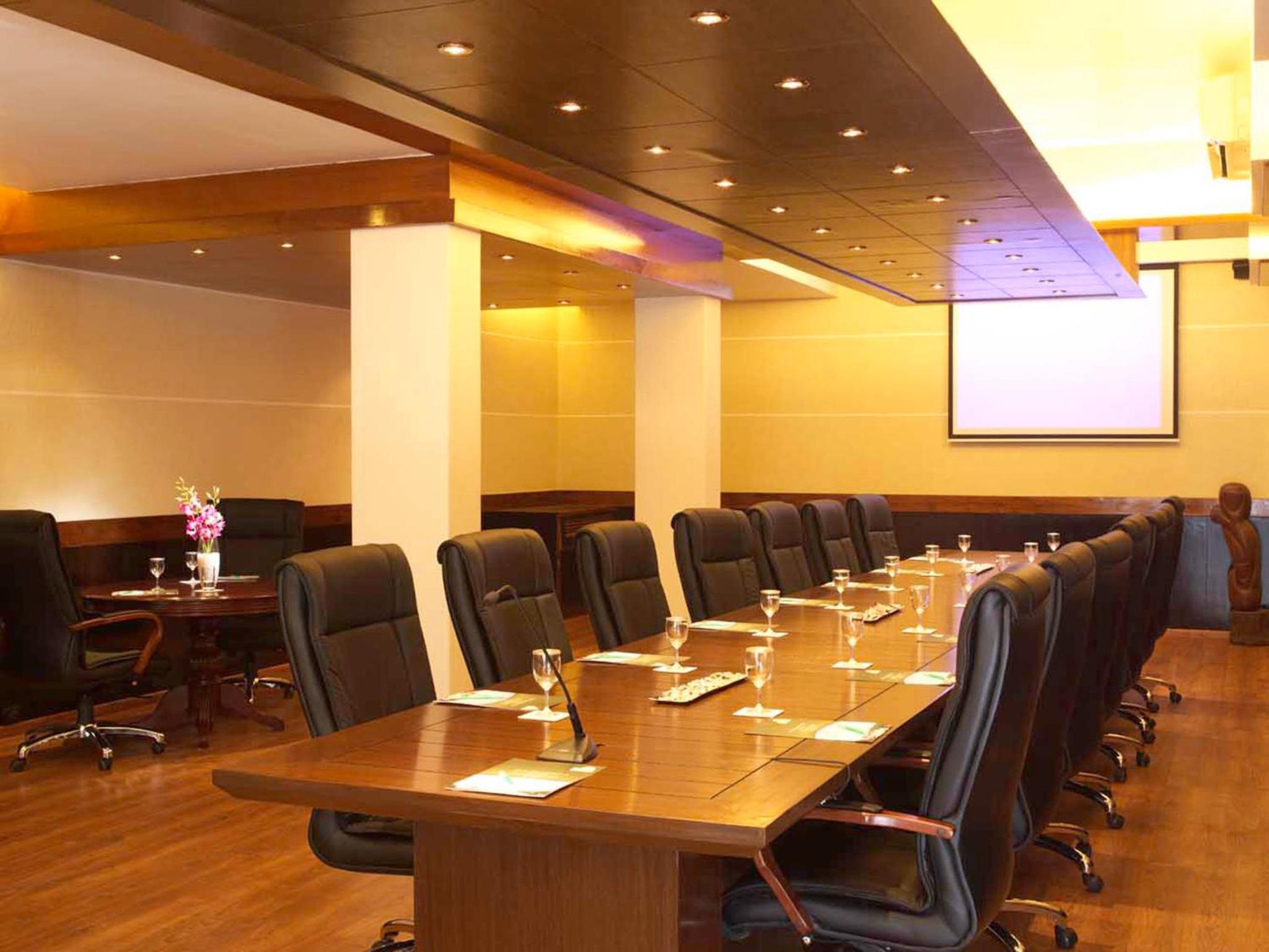 meeting & event spaces