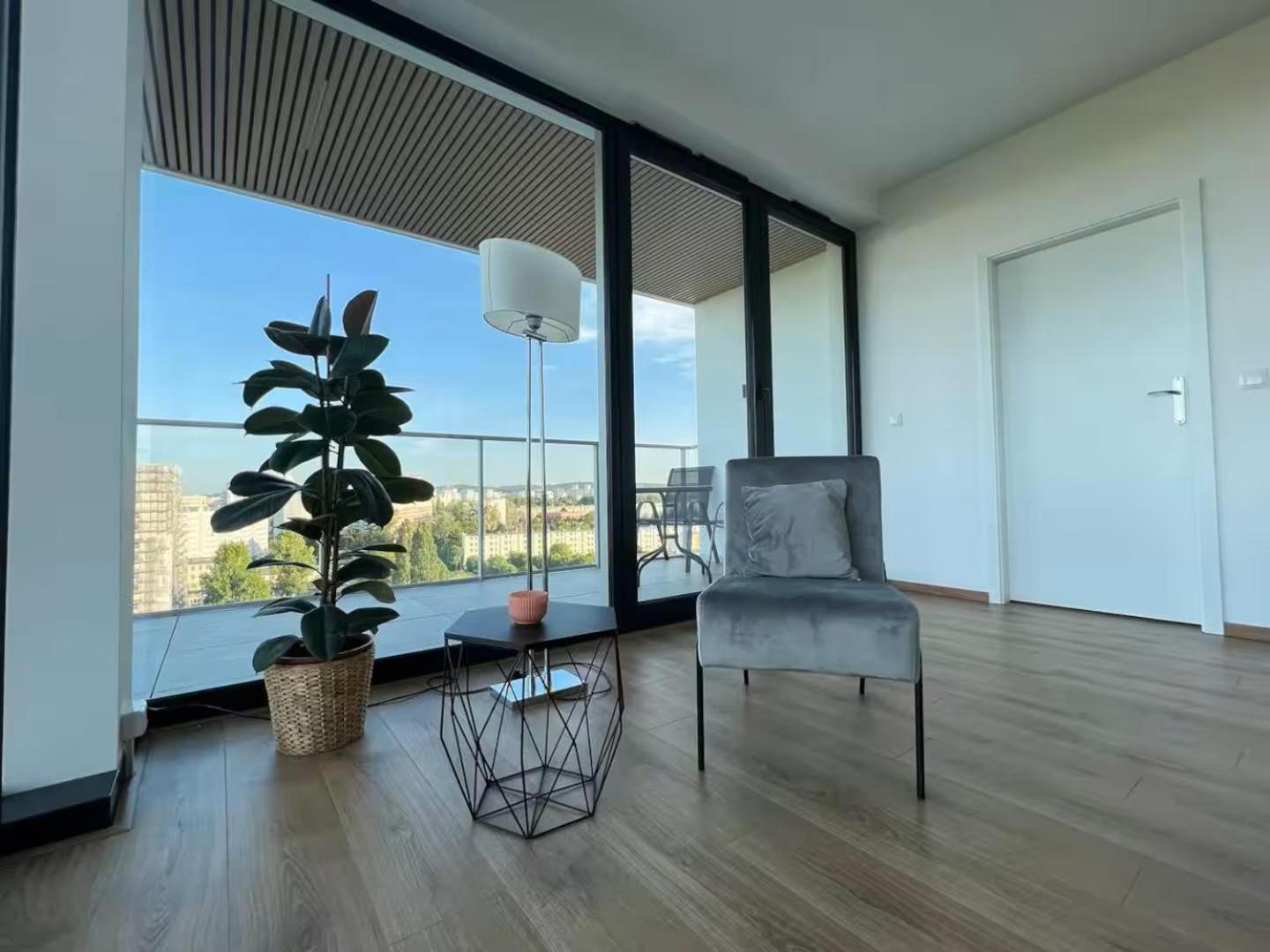 Widok - Klima - WiFi - Netflix - Sauna - Darmowy parking - Siłownia - Obok plaży - Mieszkanie z widokiem na morze 6 osób