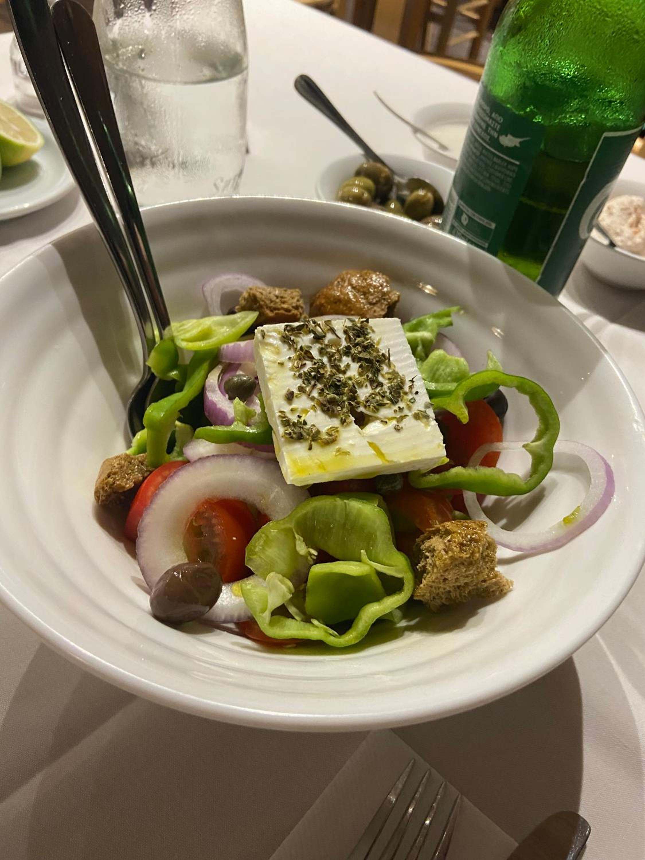 Paradise Gardens Cozy Oasis with AC, WIFI, and pool