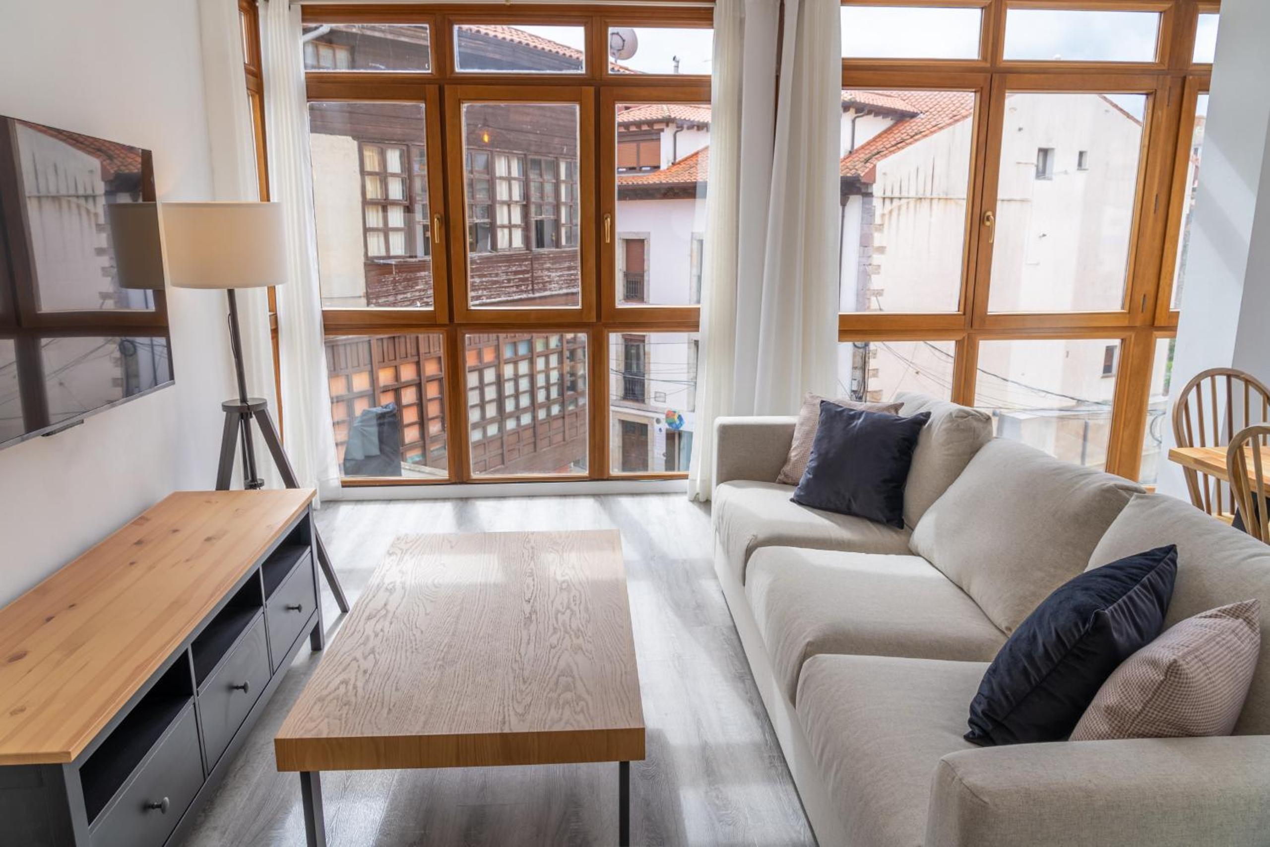 Amplio Apartamento en Llanes Centro