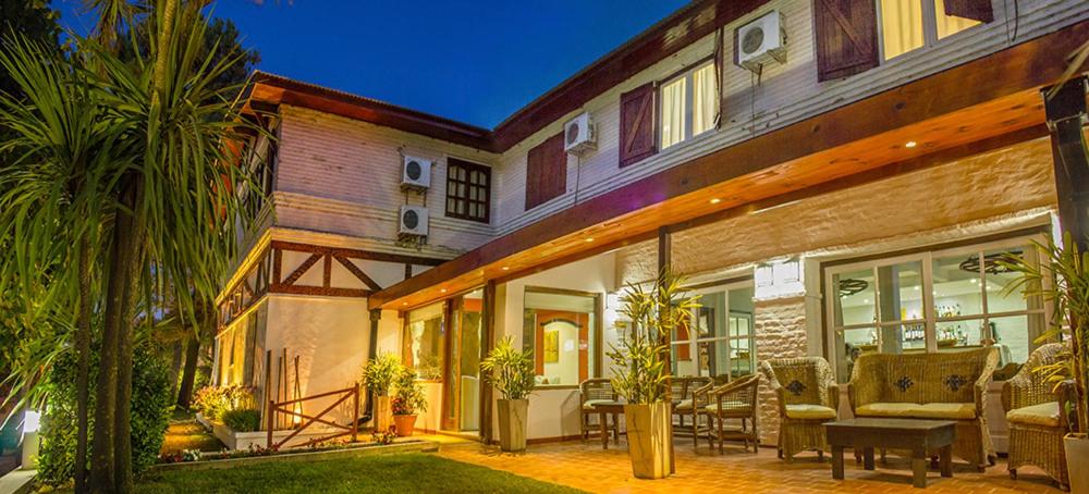 Hotel Posada Pecos - Image 1