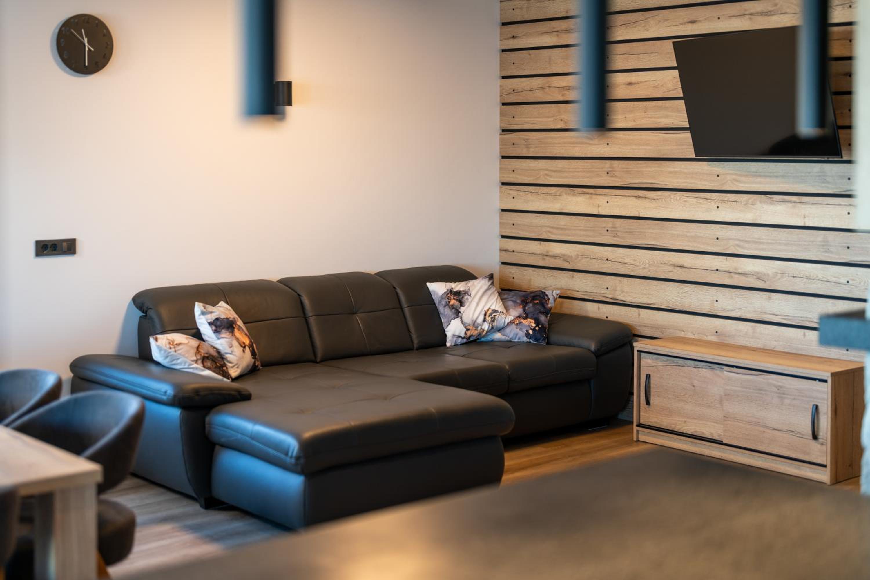 Vila Klif vacation home with sauna and terrace