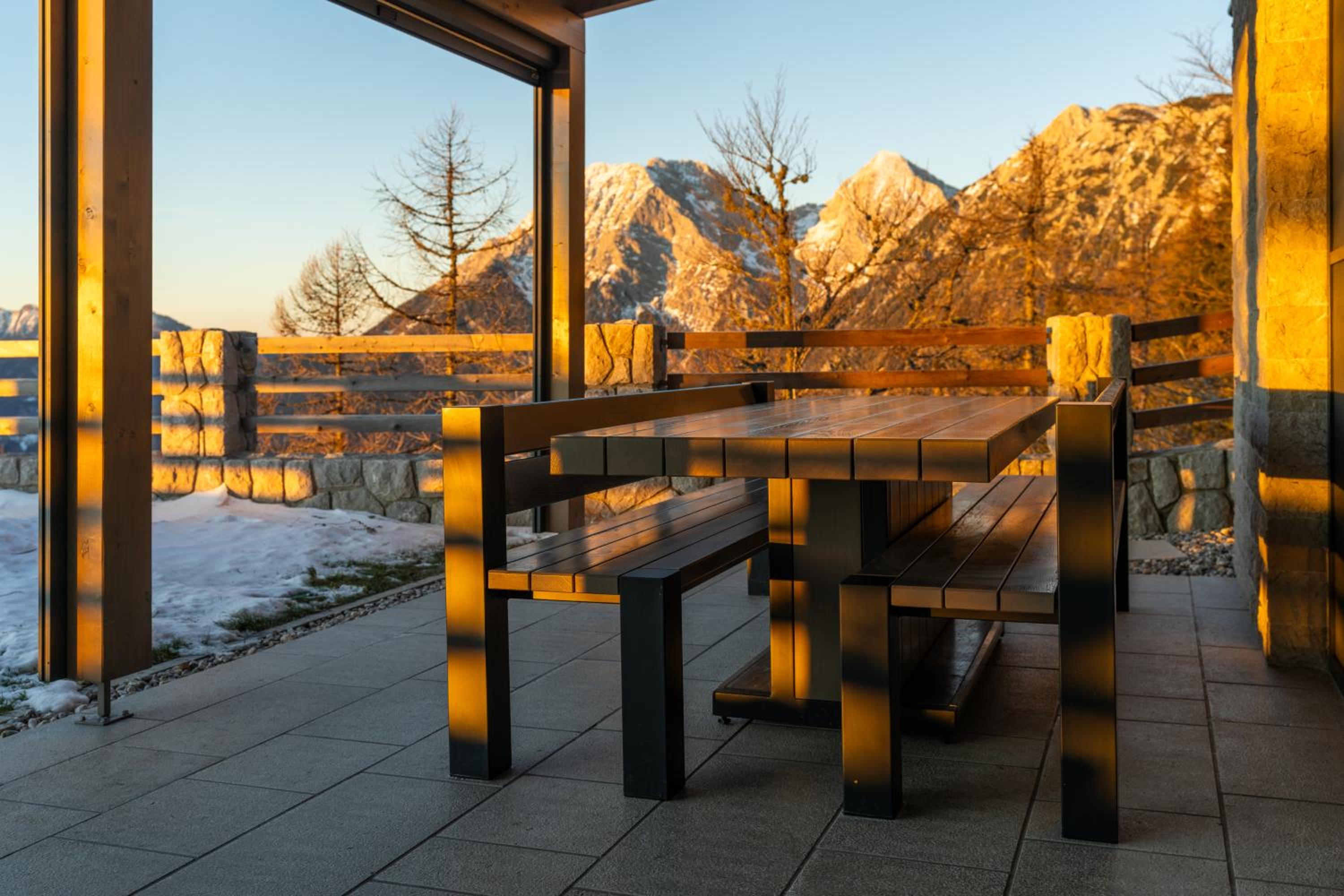 Vila Klif vacation home with sauna and terrace