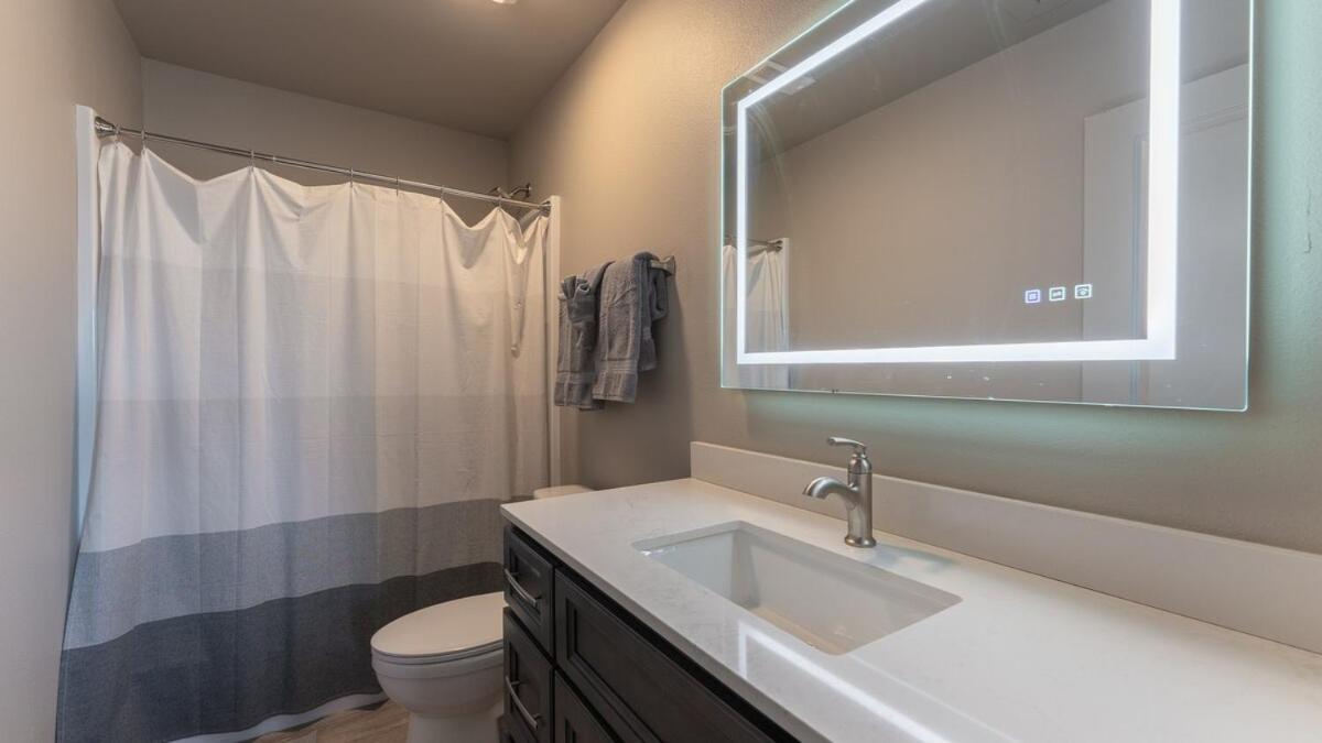 Luxury Apartment on the Strip!