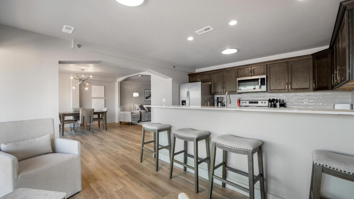 Luxury Apartment on the Strip!