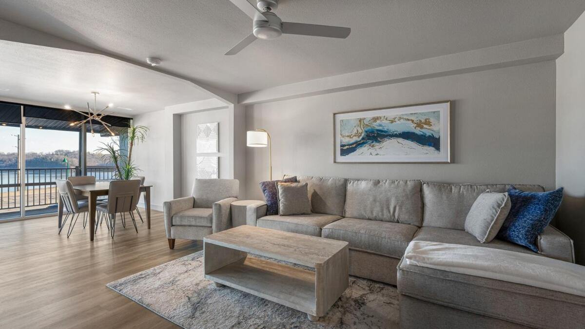 Luxury Apartment on the Strip!