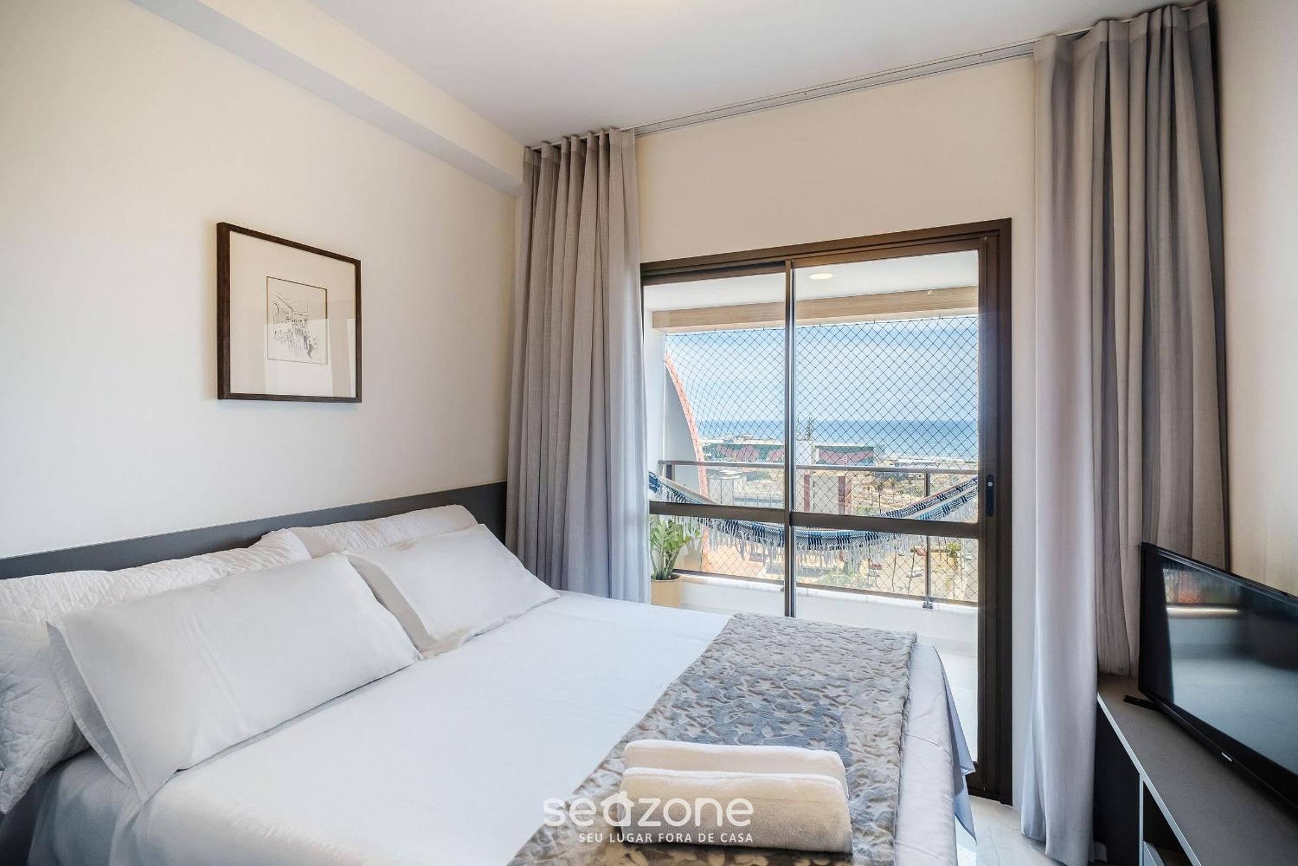 SMT - Building 750m from the Beach in Salvador