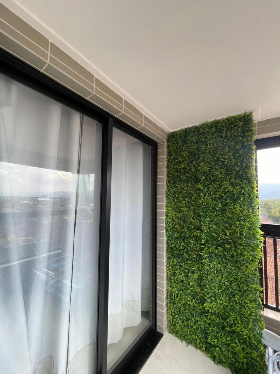 Apartamento novo pé na areia vista mar