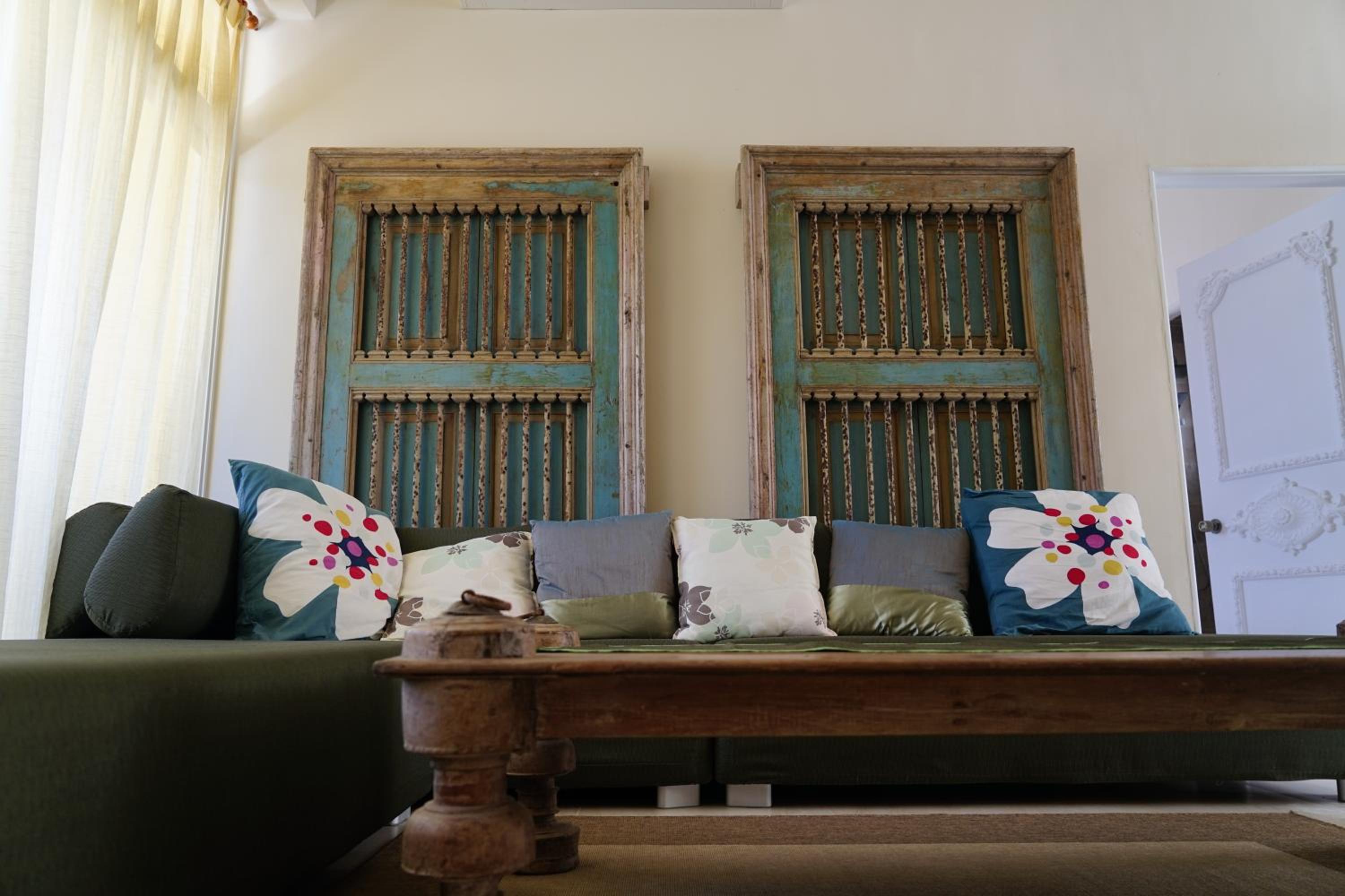 Cenacle B & B