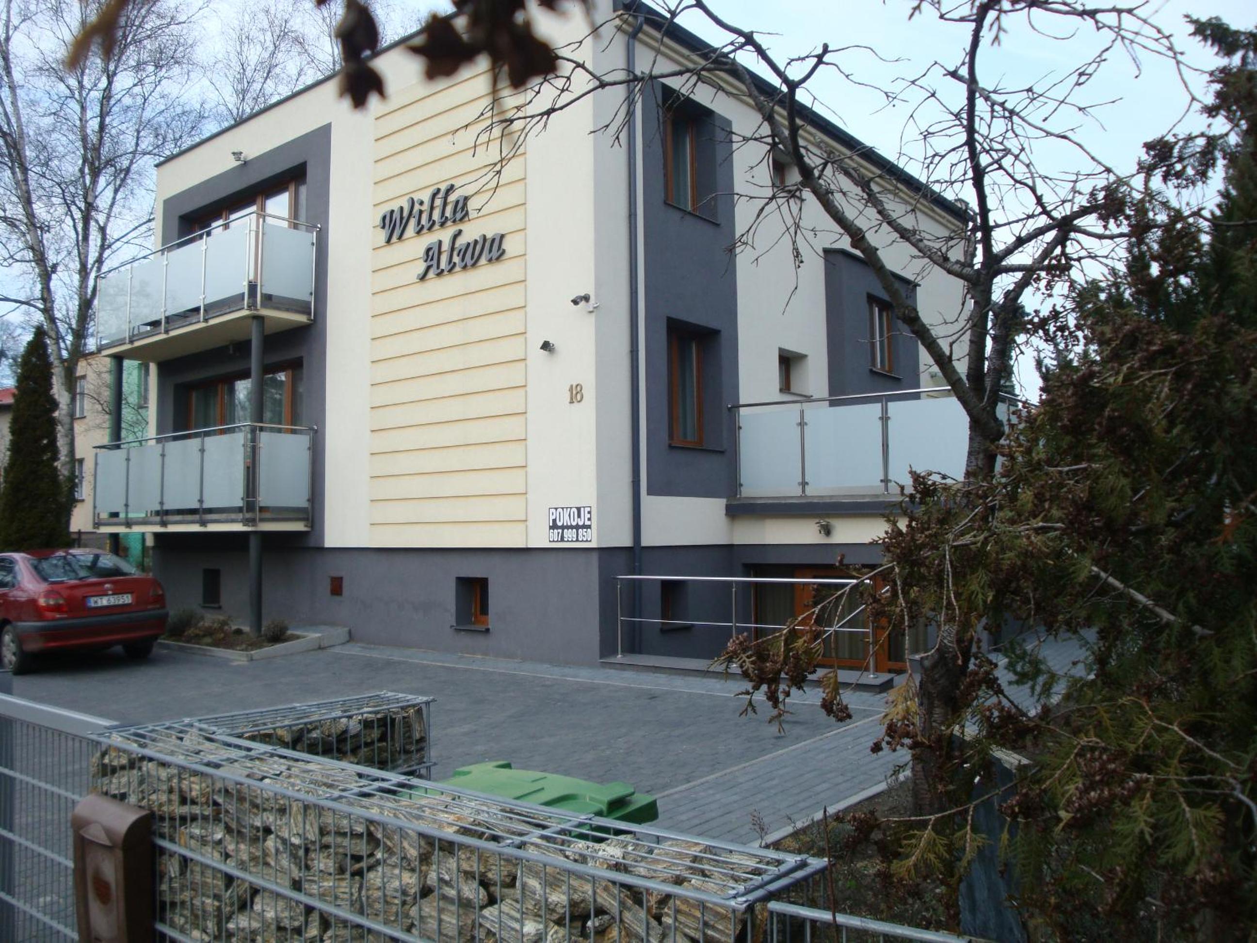 Photo 10